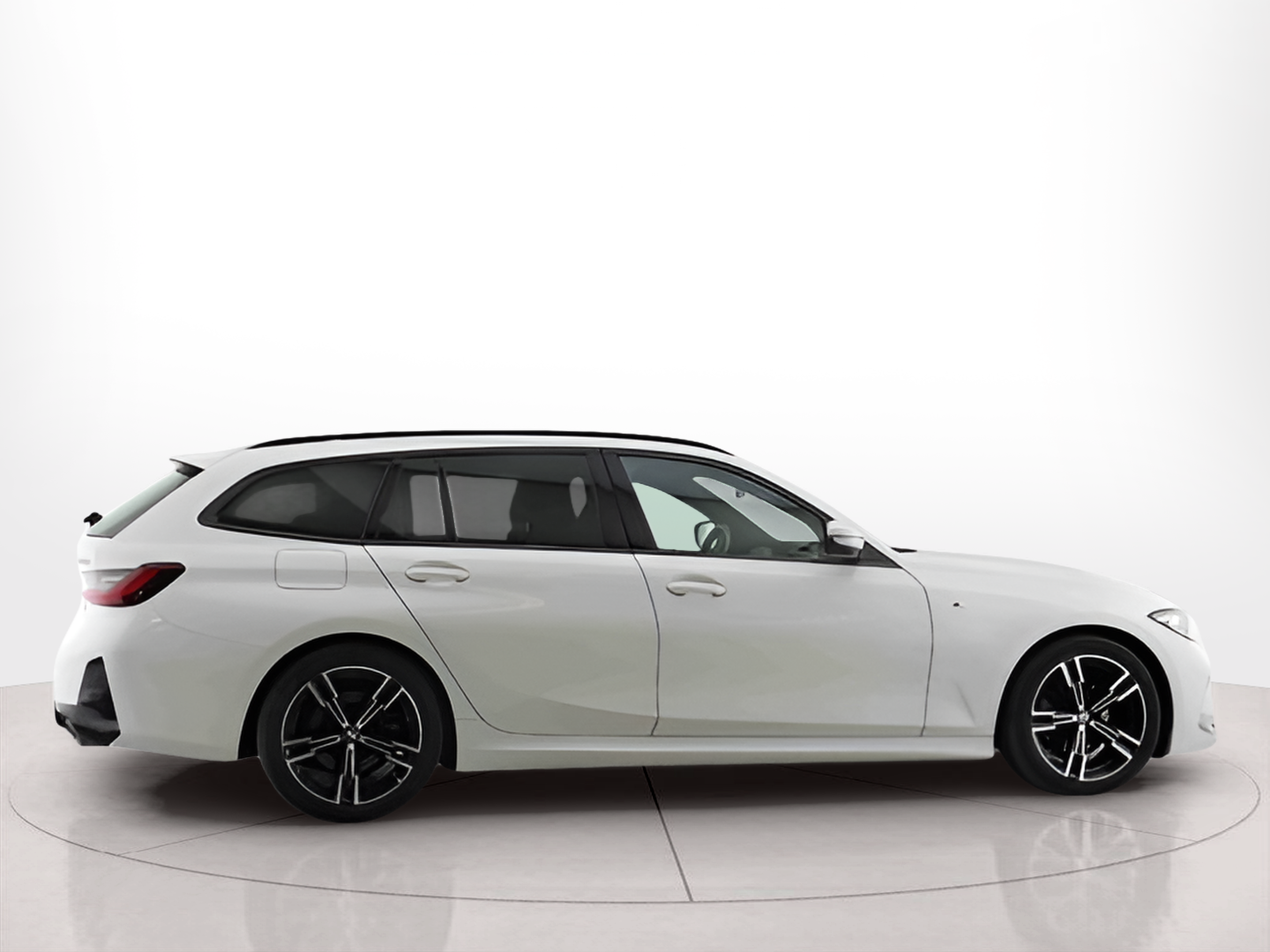 BMW Série 3 320d Touring color Blanco. Año 2023. 140KW(190CV). Diesel. En concesionario Santogal Setúbal de Setúbal