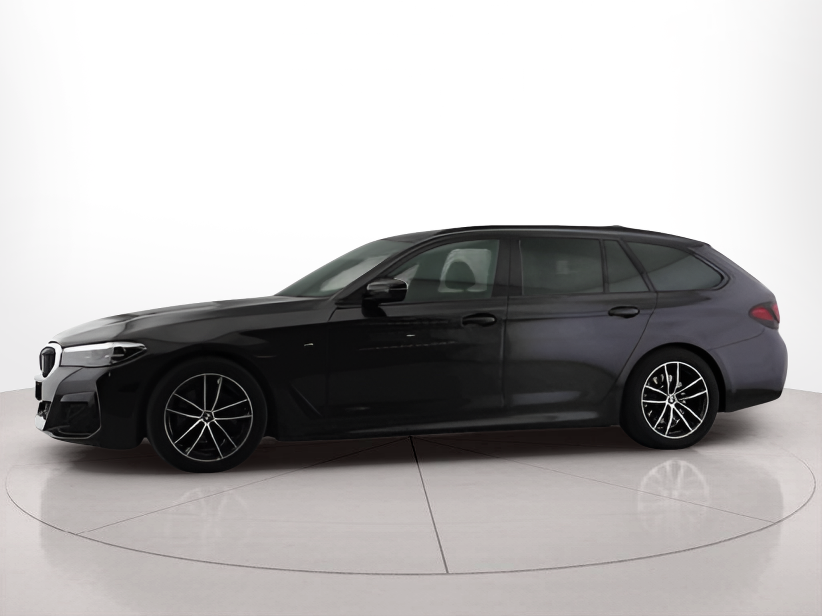 BMW Série 5 520d Touring color Gris. Año 2023. 140KW(190CV). Diesel. En concesionario Santogal Praça de Espanha - Lisboa de Lisboa