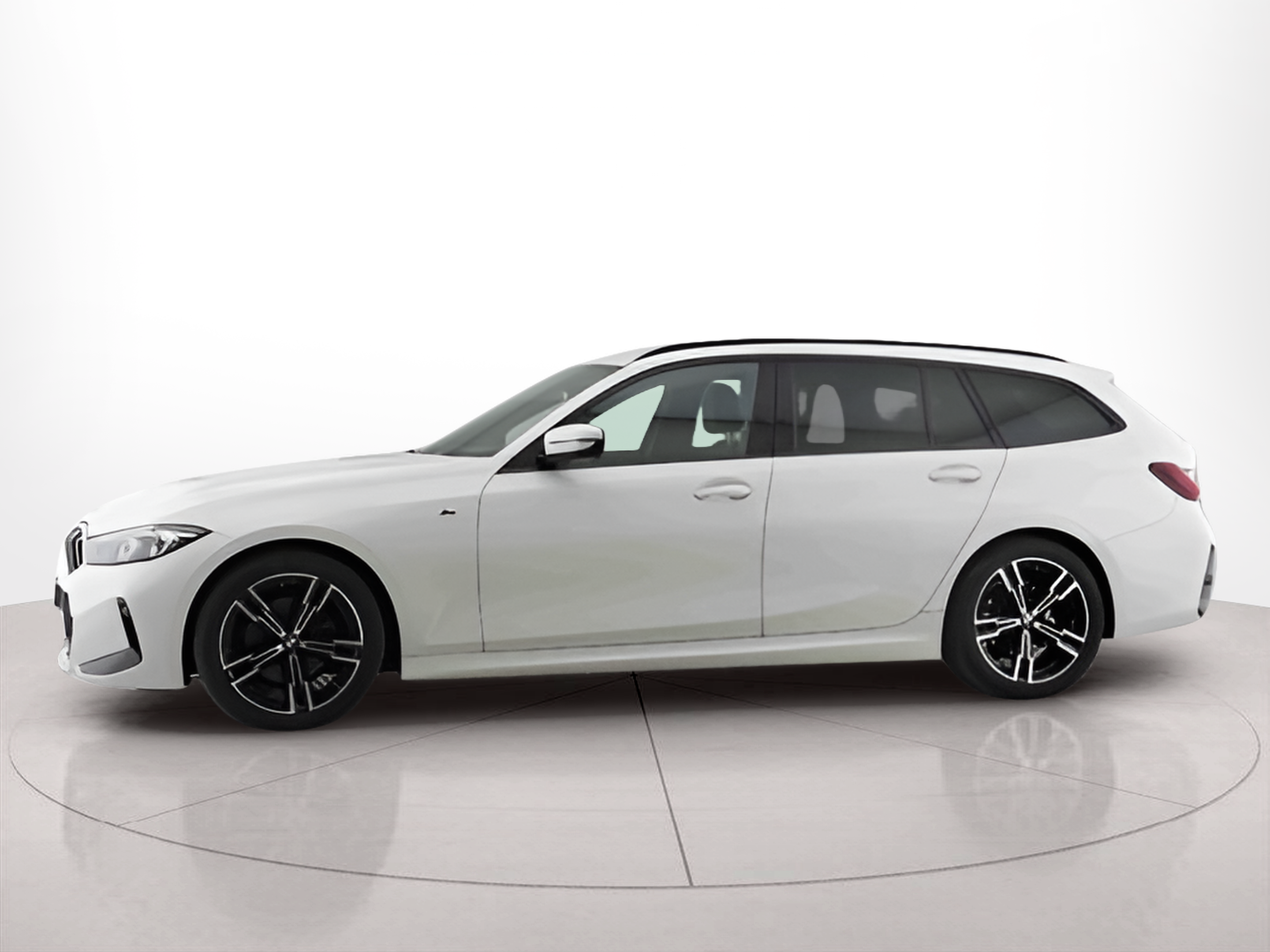 Fotos de BMW Série 3 320d Touring color Blanco. Año 2023. 140KW(190CV). Diesel. En concesionario Santogal Setúbal de Setúbal