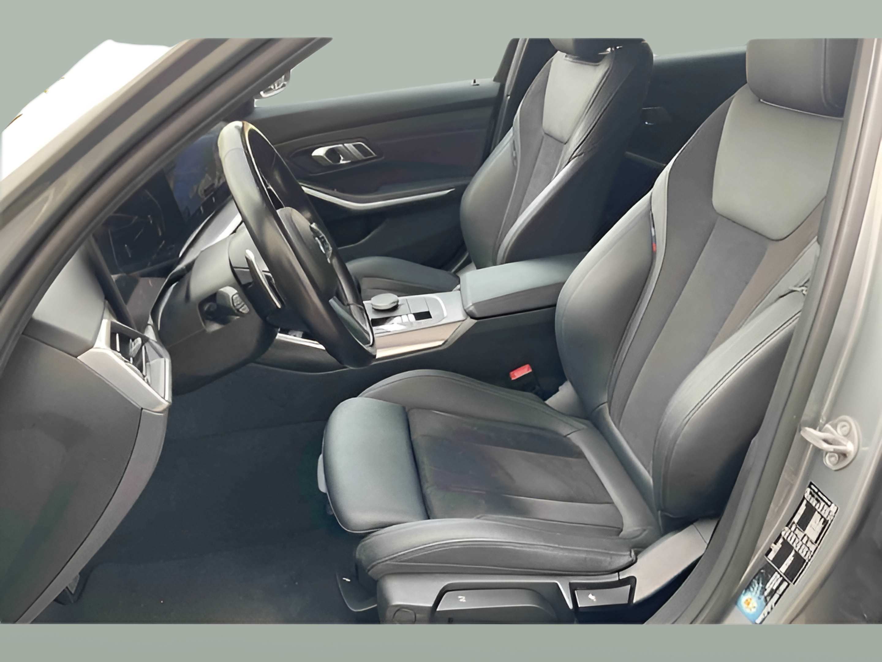 BMW Série 3 320d Touring color Gris. Año 2023. 140KW(190CV). Diesel. En concesionario Santogal Setúbal de Setúbal