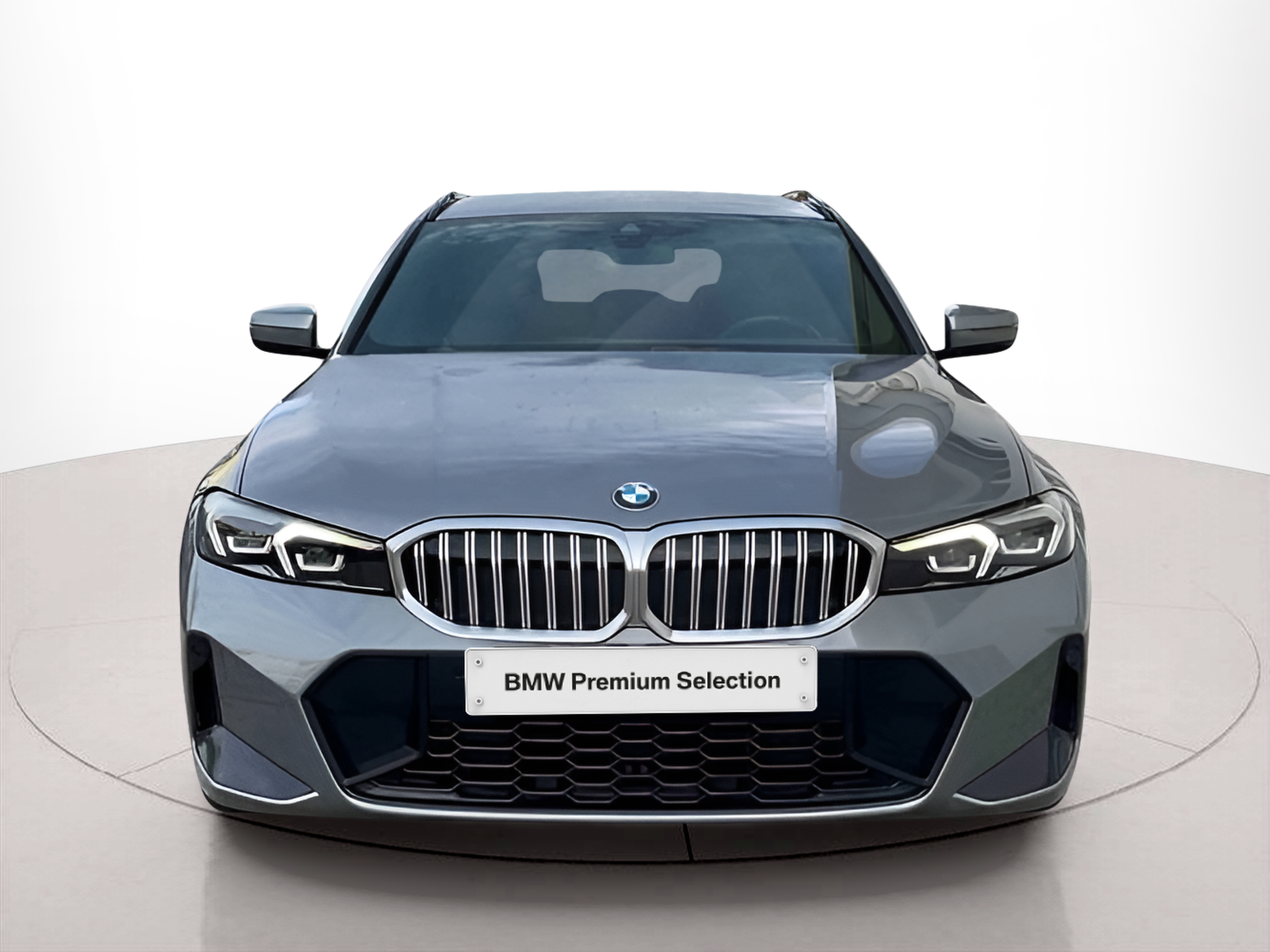 Fotos de BMW Série 3 320d Touring color Gris. Año 2023. 140KW(190CV). Diesel. En concesionario Santogal Setúbal de Setúbal