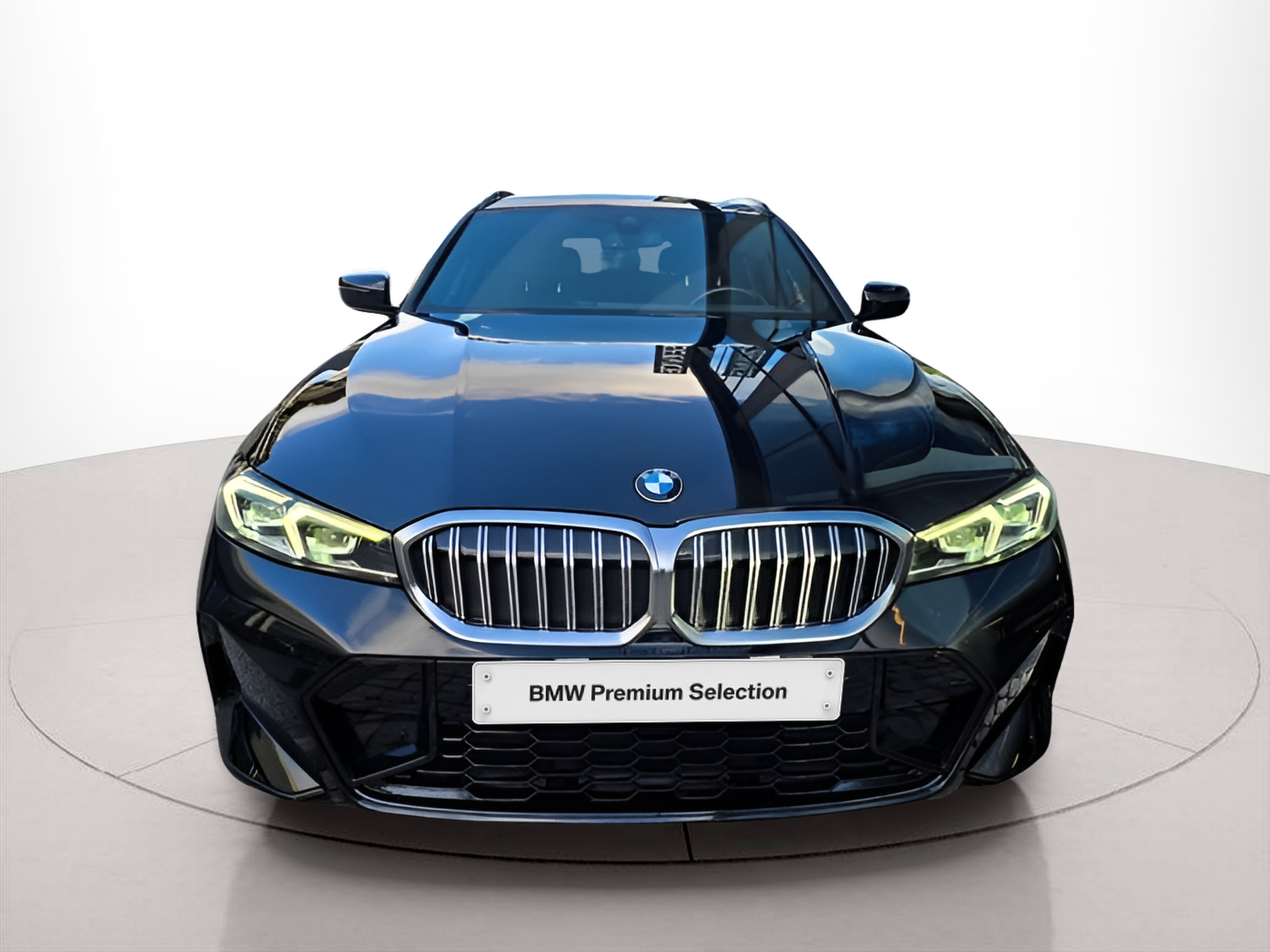 Fotos de BMW Série 3 320d Touring color Negro. Año 2023. 140KW(190CV). Diesel. En concesionario Santogal Setúbal de Setúbal
