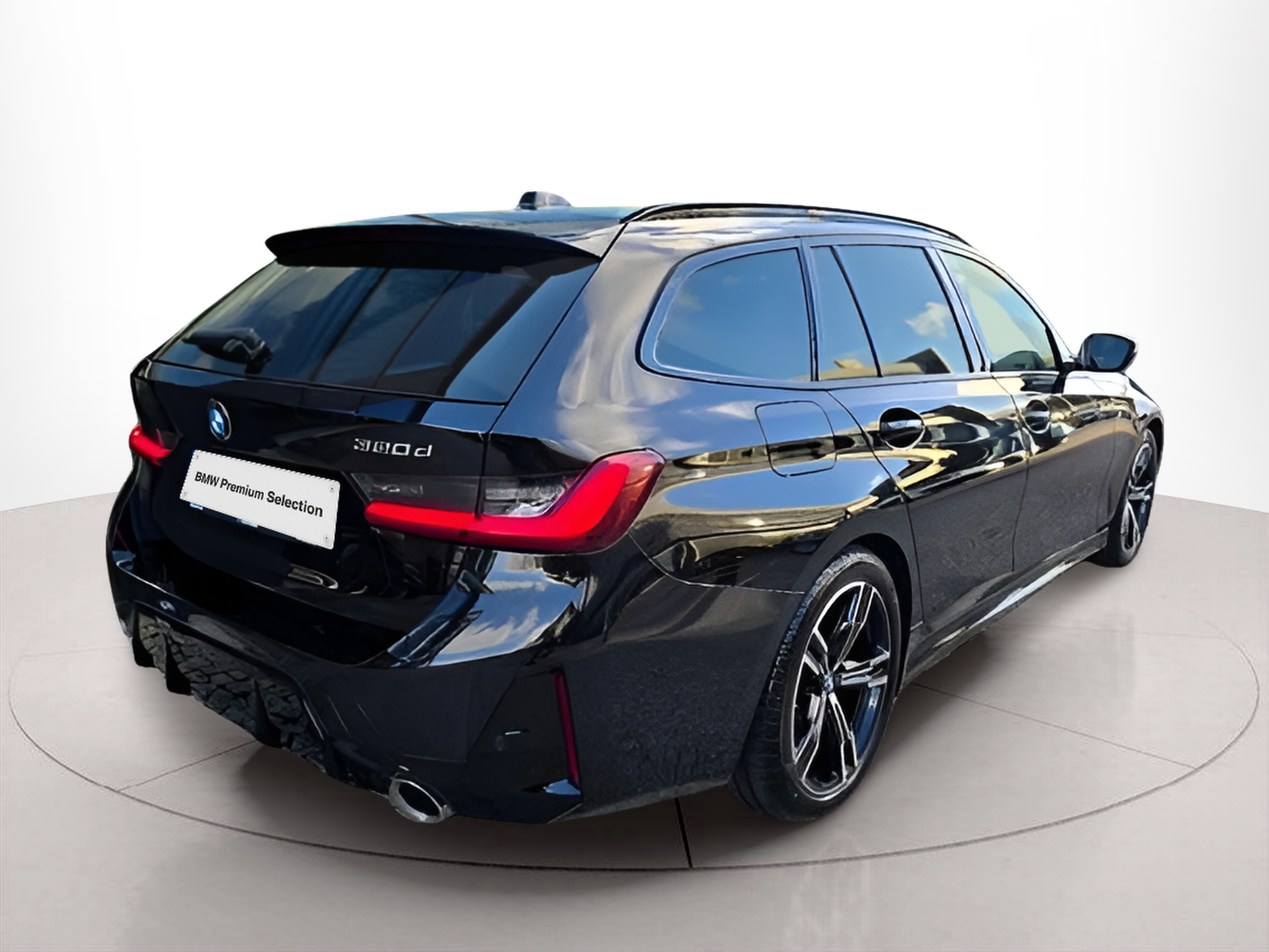 BMW Série 3 320d Touring color Negro. Año 2023. 140KW(190CV). Diesel. En concesionario Santogal Setúbal de Setúbal