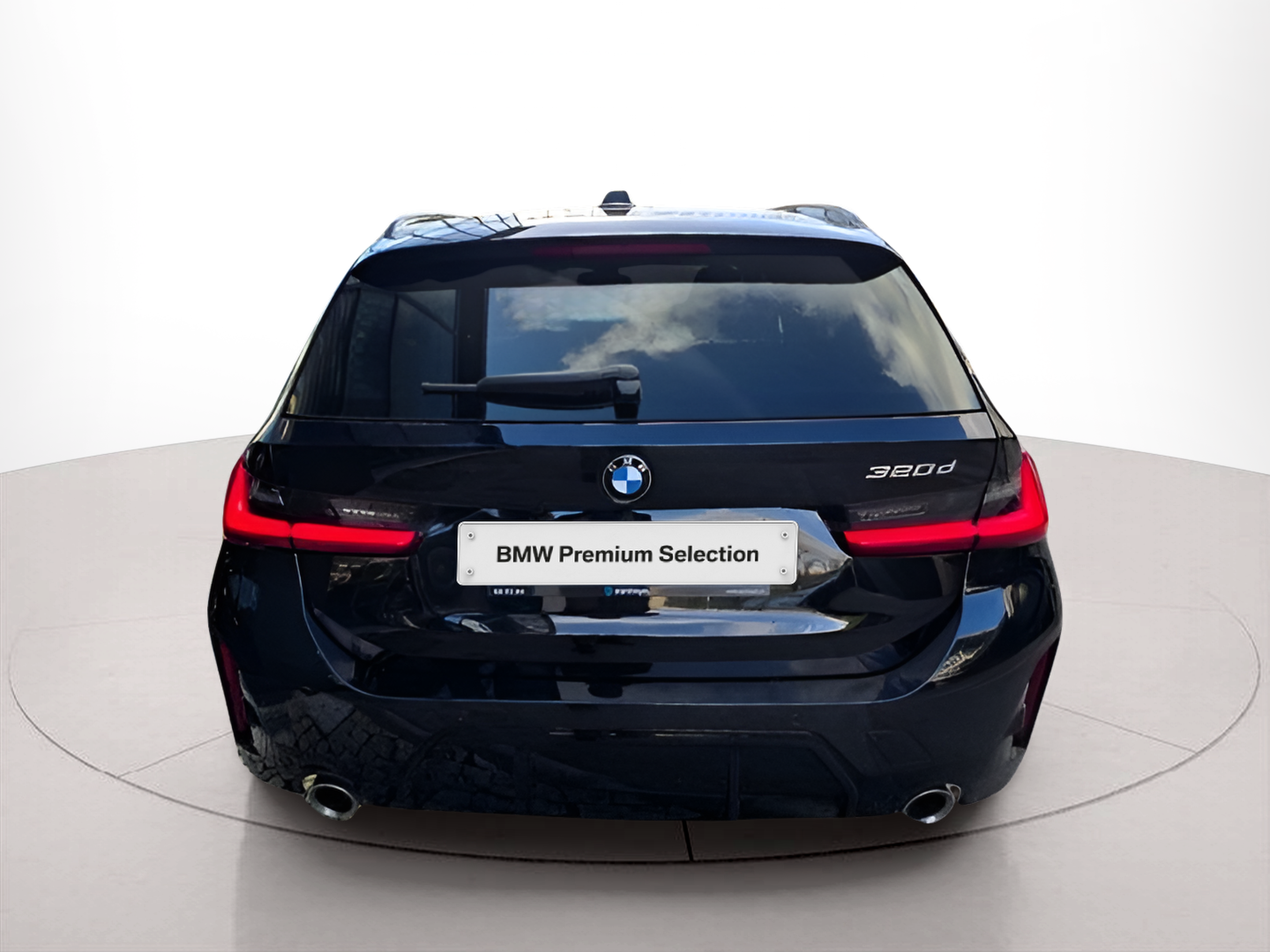 BMW Série 3 320d Touring color Negro. Año 2023. 140KW(190CV). Diesel. En concesionario Santogal Setúbal de Setúbal