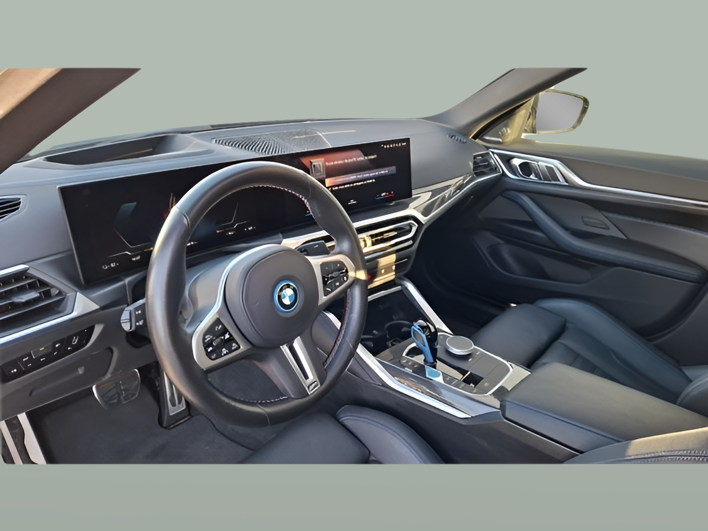 BMW i4 i4 M50 color Azul. Año 2022. 400KW(544CV). Elétrico. En concesionario Santogal Carnaxide de Oeiras