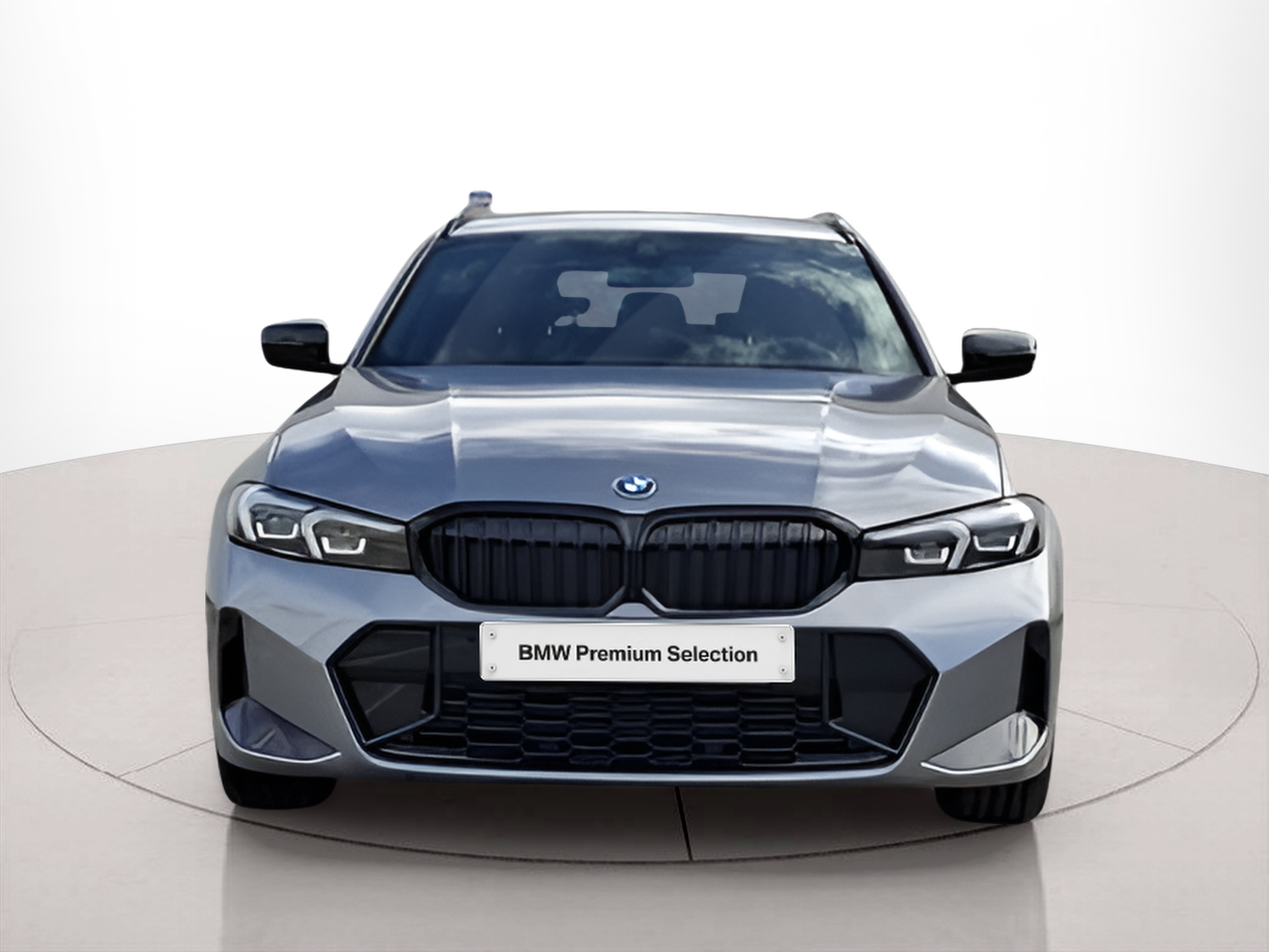 Fotos de BMW Série 3 320e Touring color Gris. Año 2024. 150KW(204CV). Elétrico / Gasolina Híbrido. En concesionario Santogal Carnaxide de Oeiras