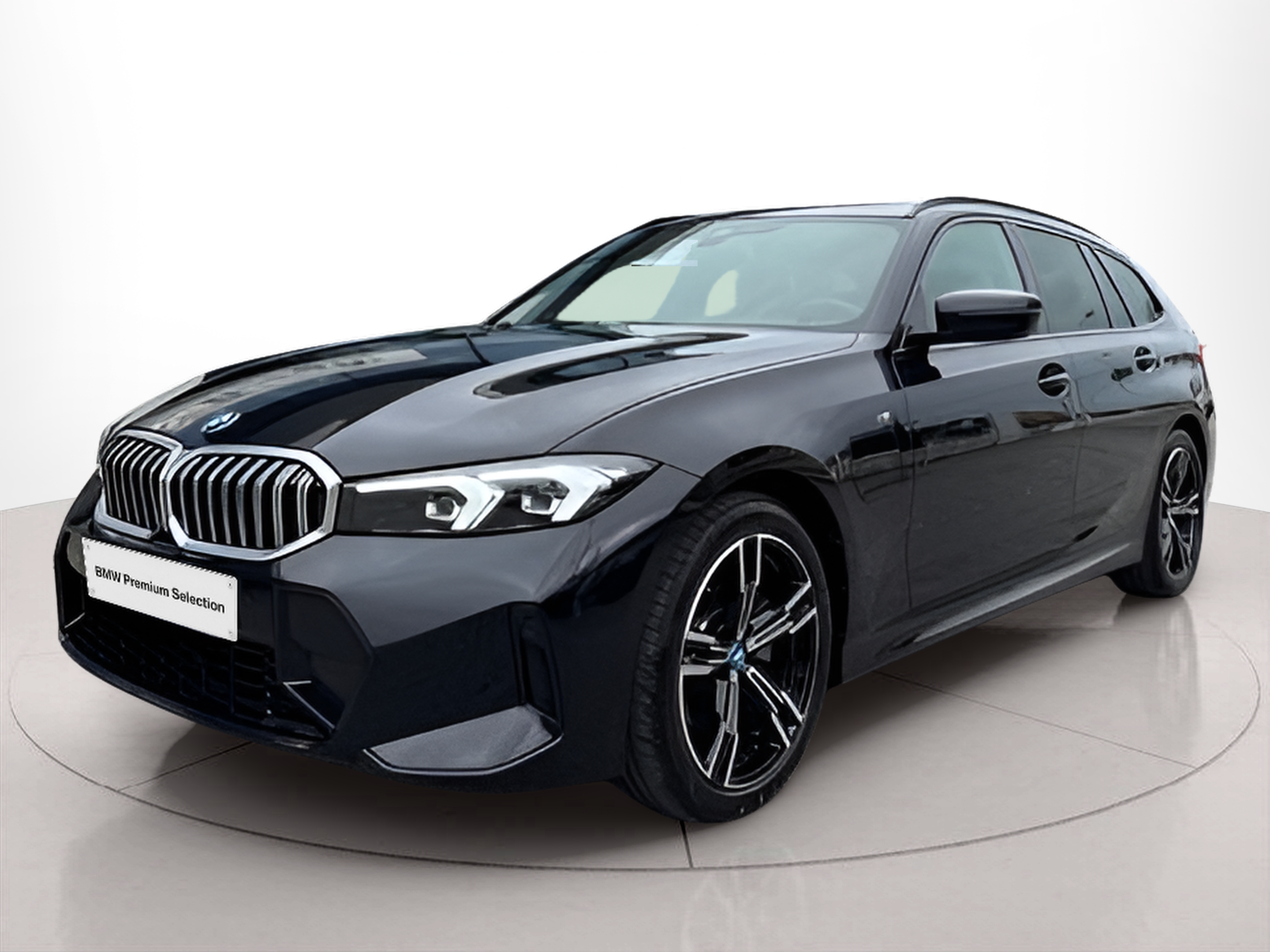 Fotos de BMW Série 3 320e Touring color Negro. Año 2024. 150KW(204CV). Elétrico / Gasolina Híbrido. En concesionario Santogal Oeiras de Oeiras