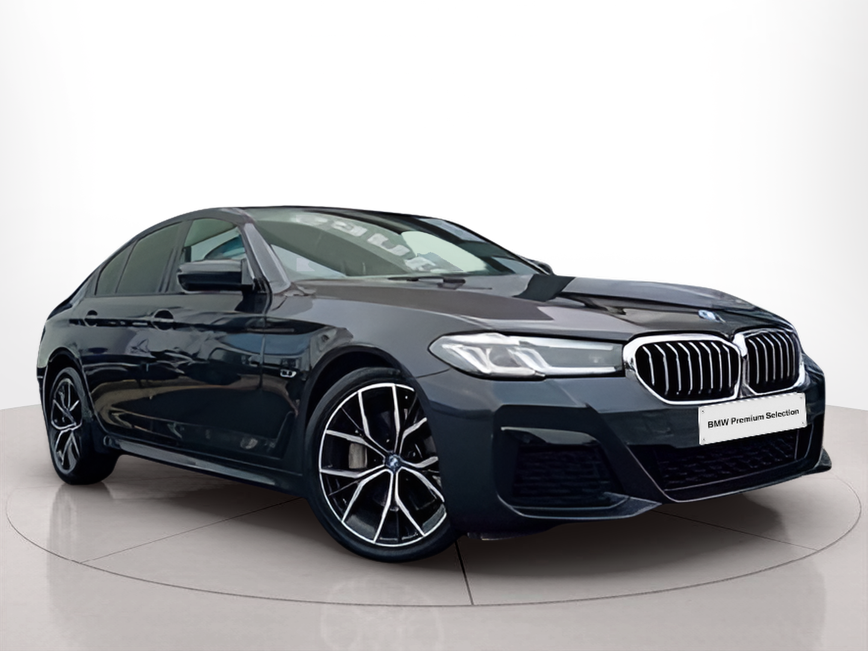 Fotos de BMW Série 5 545e Berlina color Gris. Año 2022. 290KW(394CV). Elétrico / Gasolina Híbrido. En concesionario Santogal Seixal de Seixal