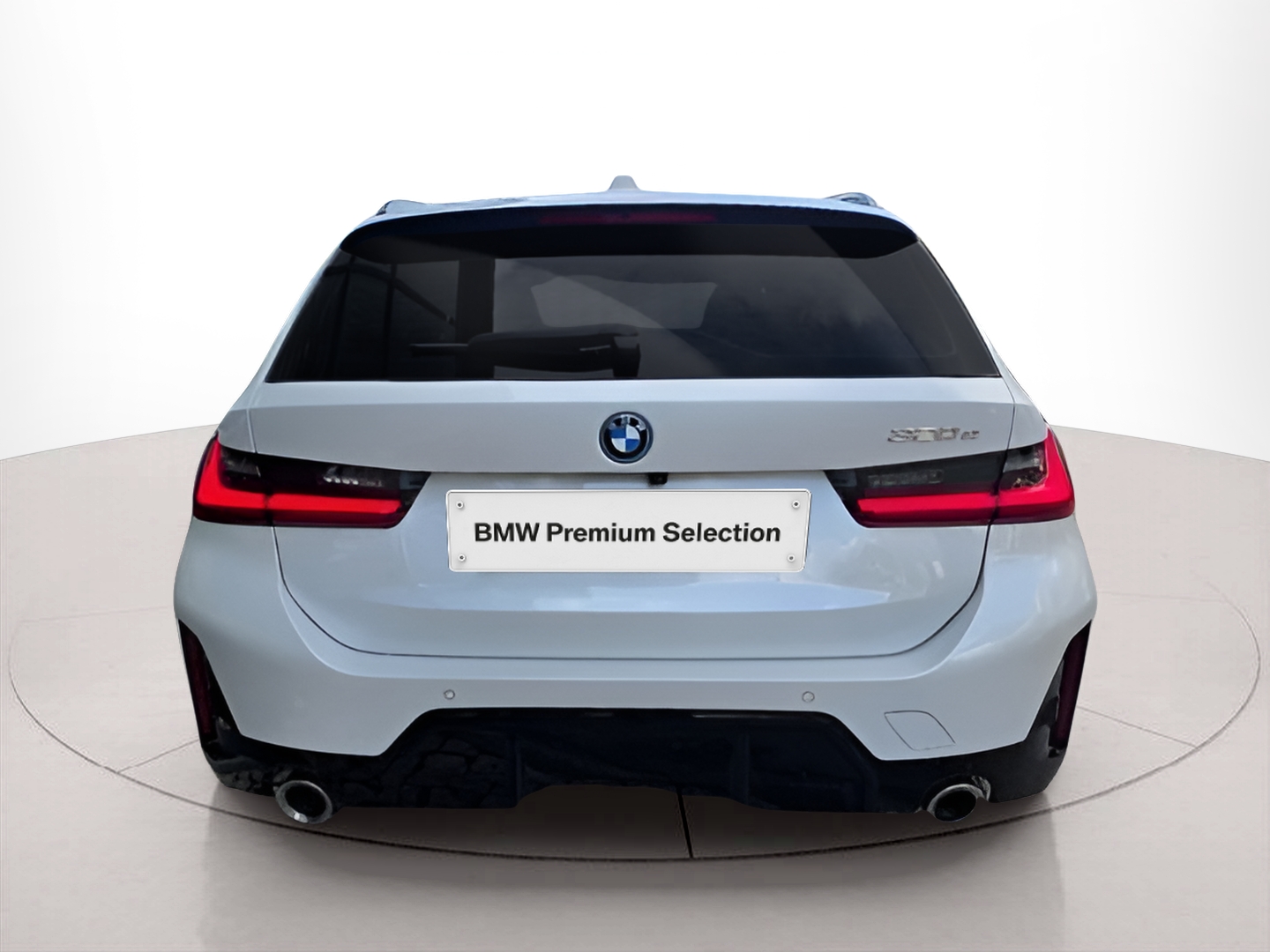 BMW Série 3 320e Touring color Blanco. Año 2024. 150KW(204CV). Elétrico / Gasolina Híbrido. En concesionario Santogal Oeiras de Oeiras