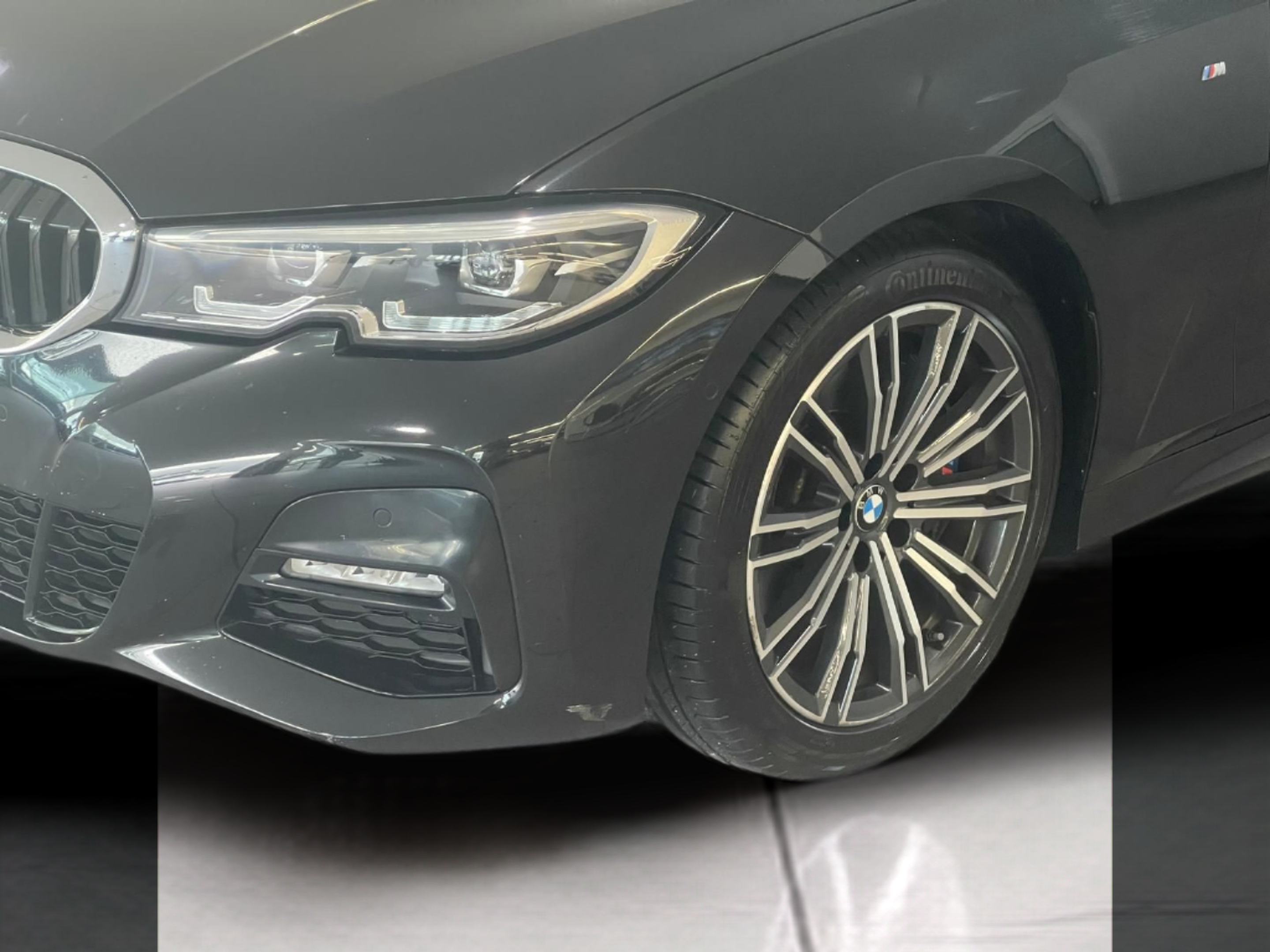BMW Série 3 320d Berlina color Negro. Año 2019. 140KW(190CV). Diesel. En concesionario Santogal Carnaxide de Oeiras