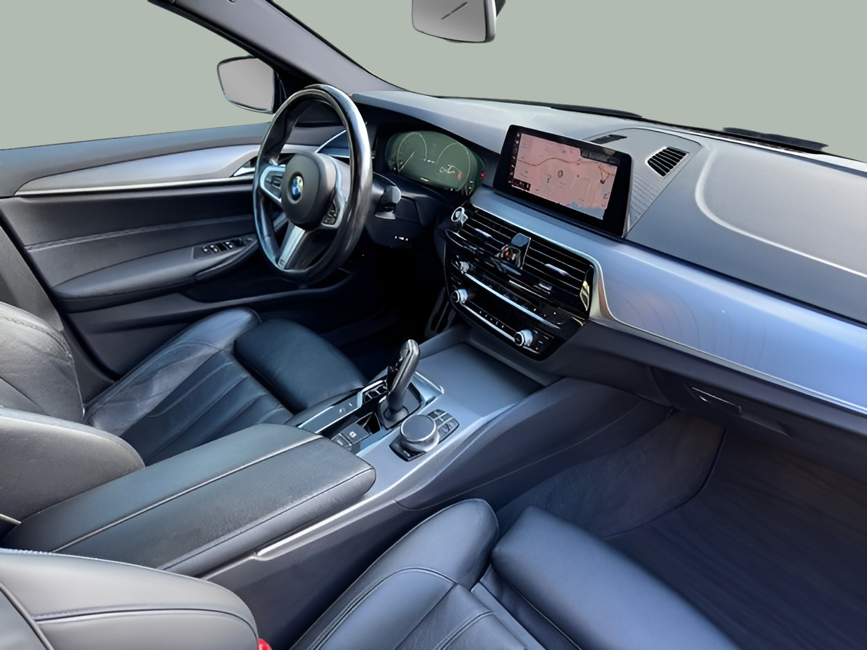 BMW Série 5 530e Berlina color Negro. Año 2019. 185KW(252CV). Elétrico / Gasolina Híbrido. En concesionario Santogal Oeiras de Oeiras