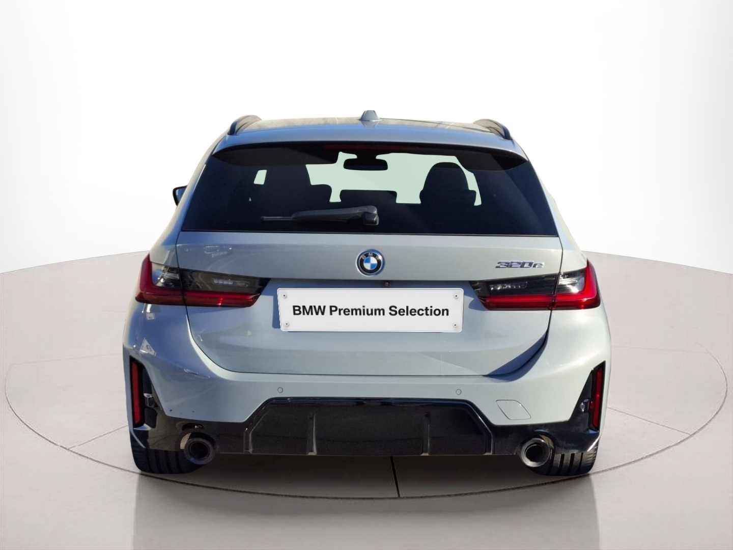 BMW Série 3 320e Touring color Gris. Año 2024. 150KW(204CV). Elétrico / Gasolina Híbrido. En concesionario Santogal Carnaxide de Oeiras