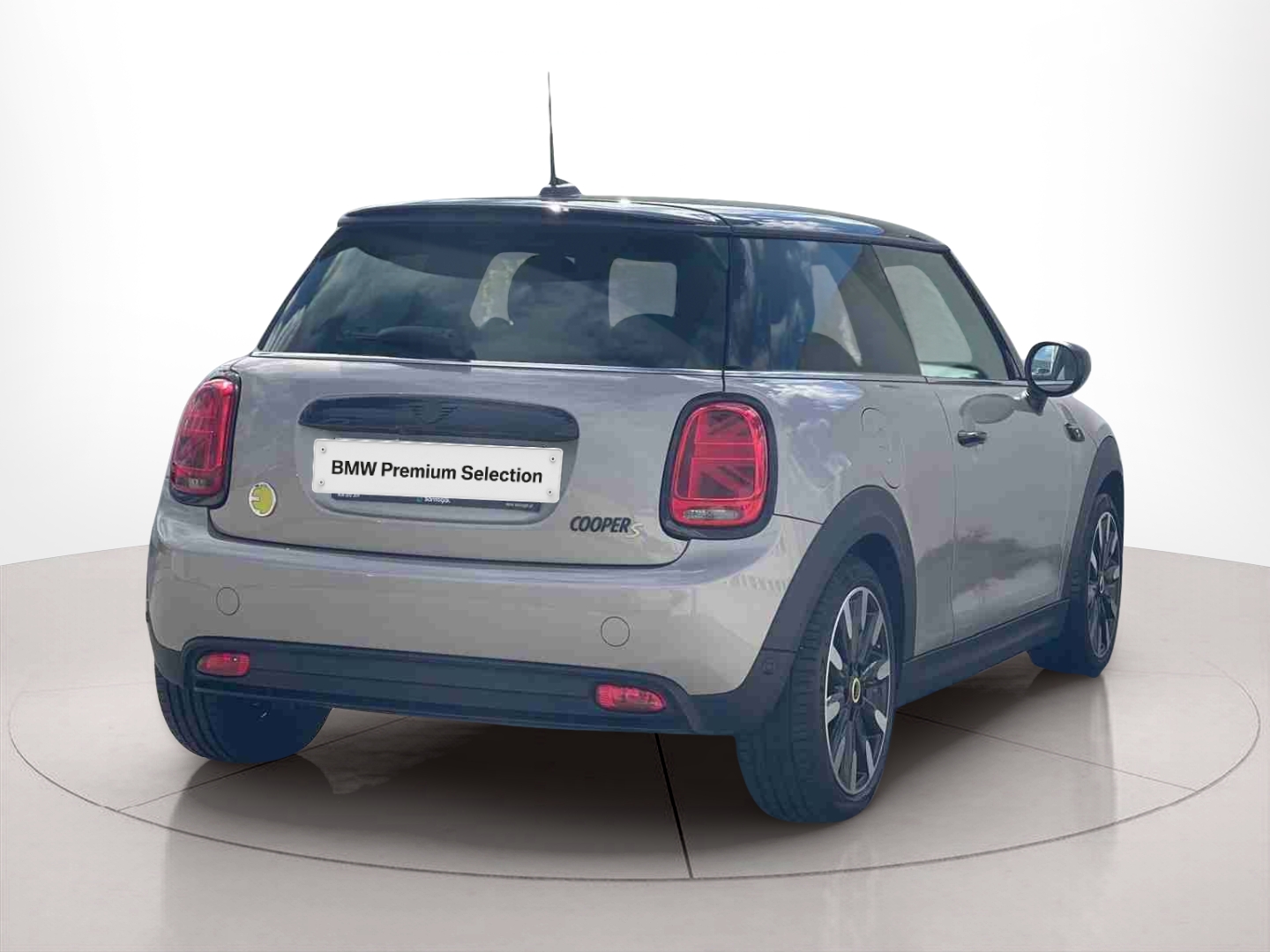 fotoG 3 del MINI MINI 3 Portas Cooper S E 135 kW (184 CV) 184cv Elétrico de 2022 em Oeiras