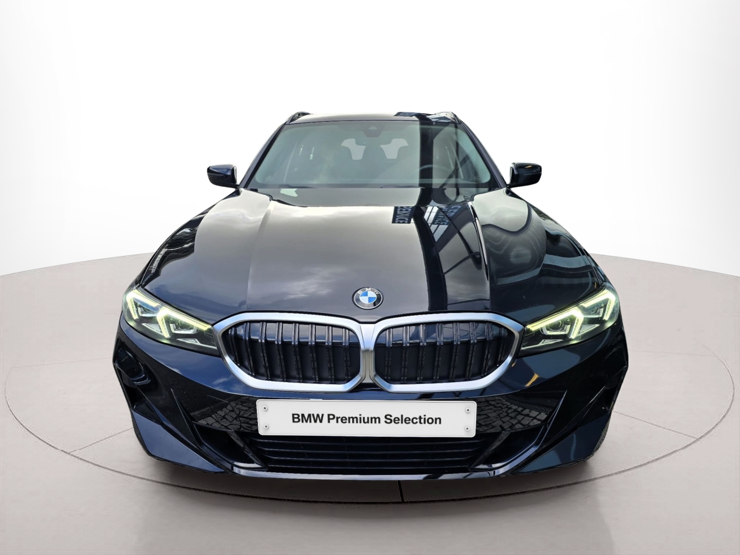BMW Série 3 318d Touring color Negro. Año 2023. 110KW(150CV). Diesel. En concesionario Santogal Oeiras de Oeiras