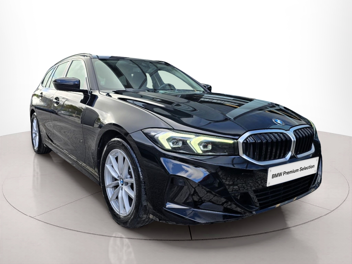 BMW Série 3 318d Touring color Negro. Año 2023. 110KW(150CV). Diesel. En concesionario Santogal Oeiras de Oeiras