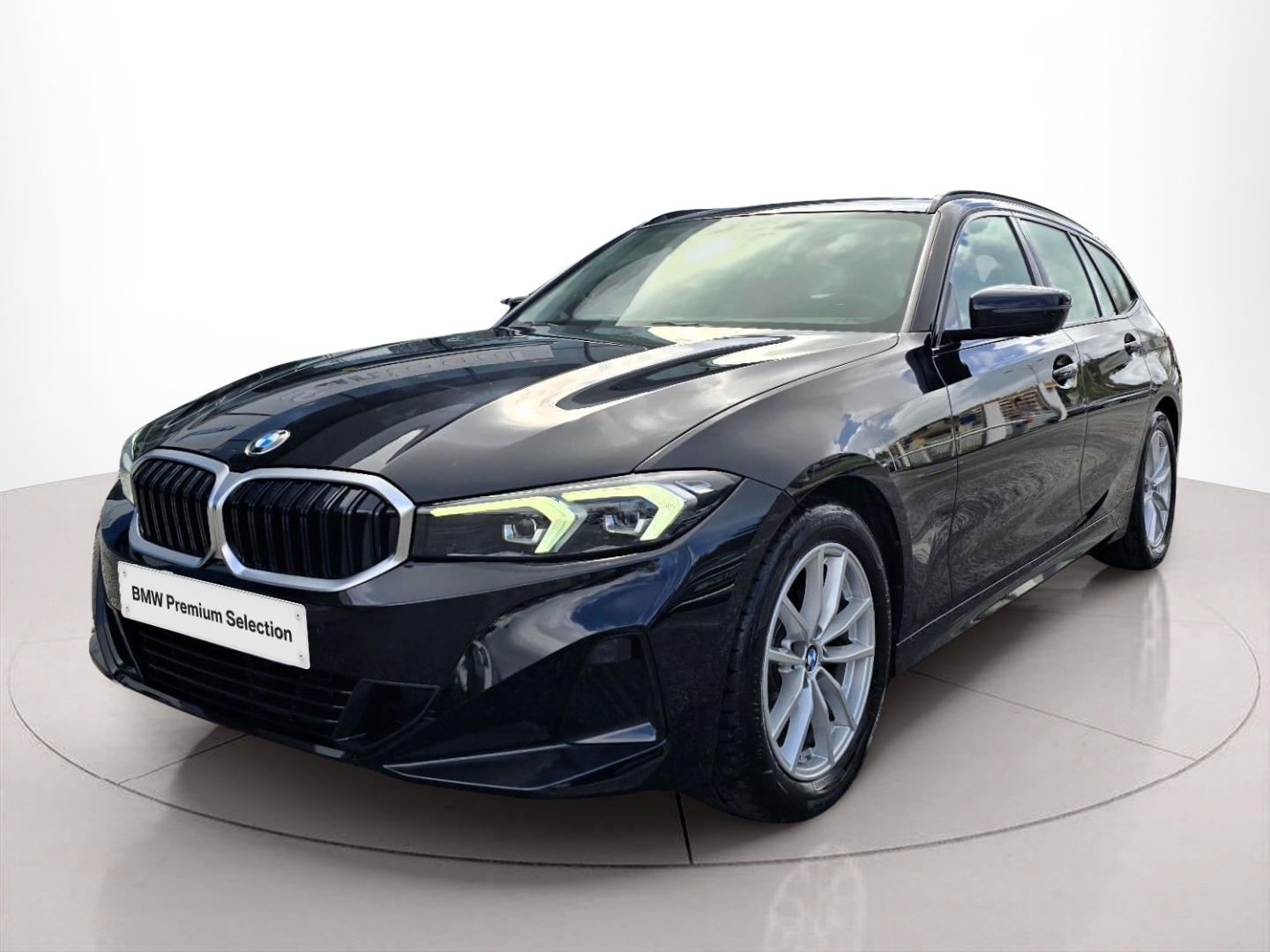 BMW Série 3 318d Touring color Negro. Año 2023. 110KW(150CV). Diesel. En concesionario Santogal Oeiras de Oeiras