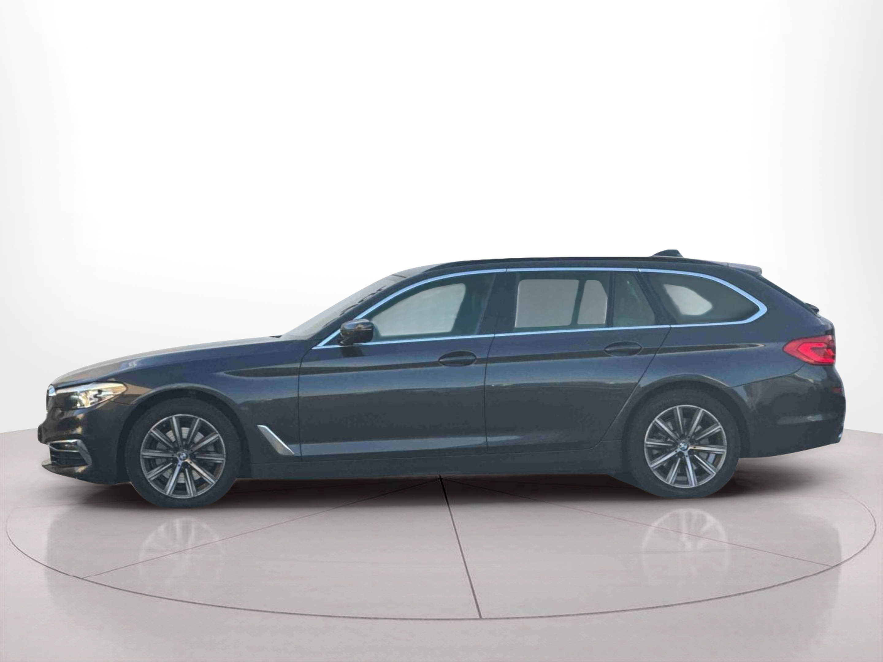 Fotos de BMW Série 5 520d Touring color Gris. Año 2020. 140KW(190CV). Diesel. En concesionario Santogal Praça de Espanha - Lisboa de Lisboa