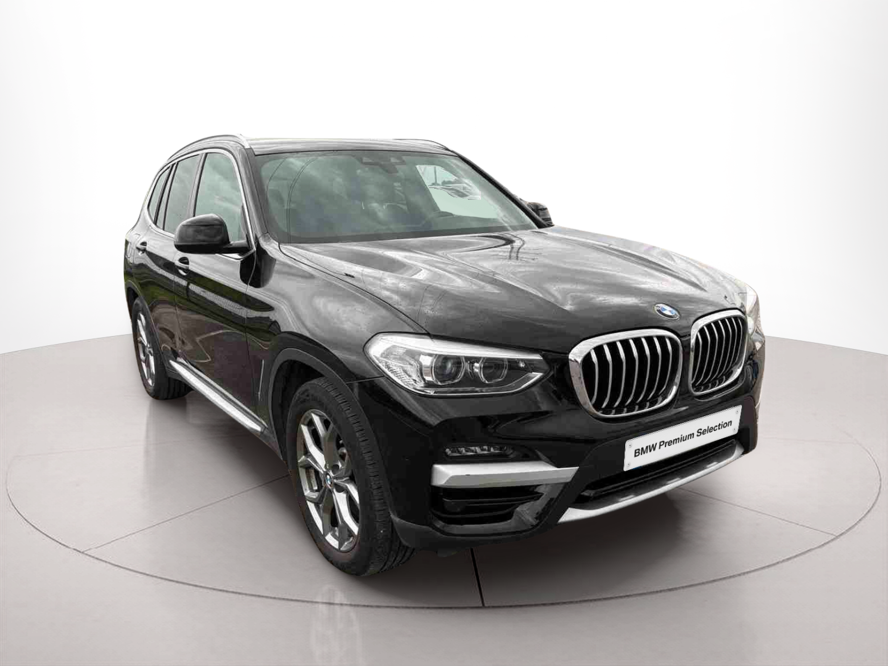 BMW X3 xDrive30e color Negro. Año 2020. 215KW(292CV). Elétrico / Gasolina Híbrido. En concesionario Santogal Praça de Espanha - Lisboa de Lisboa