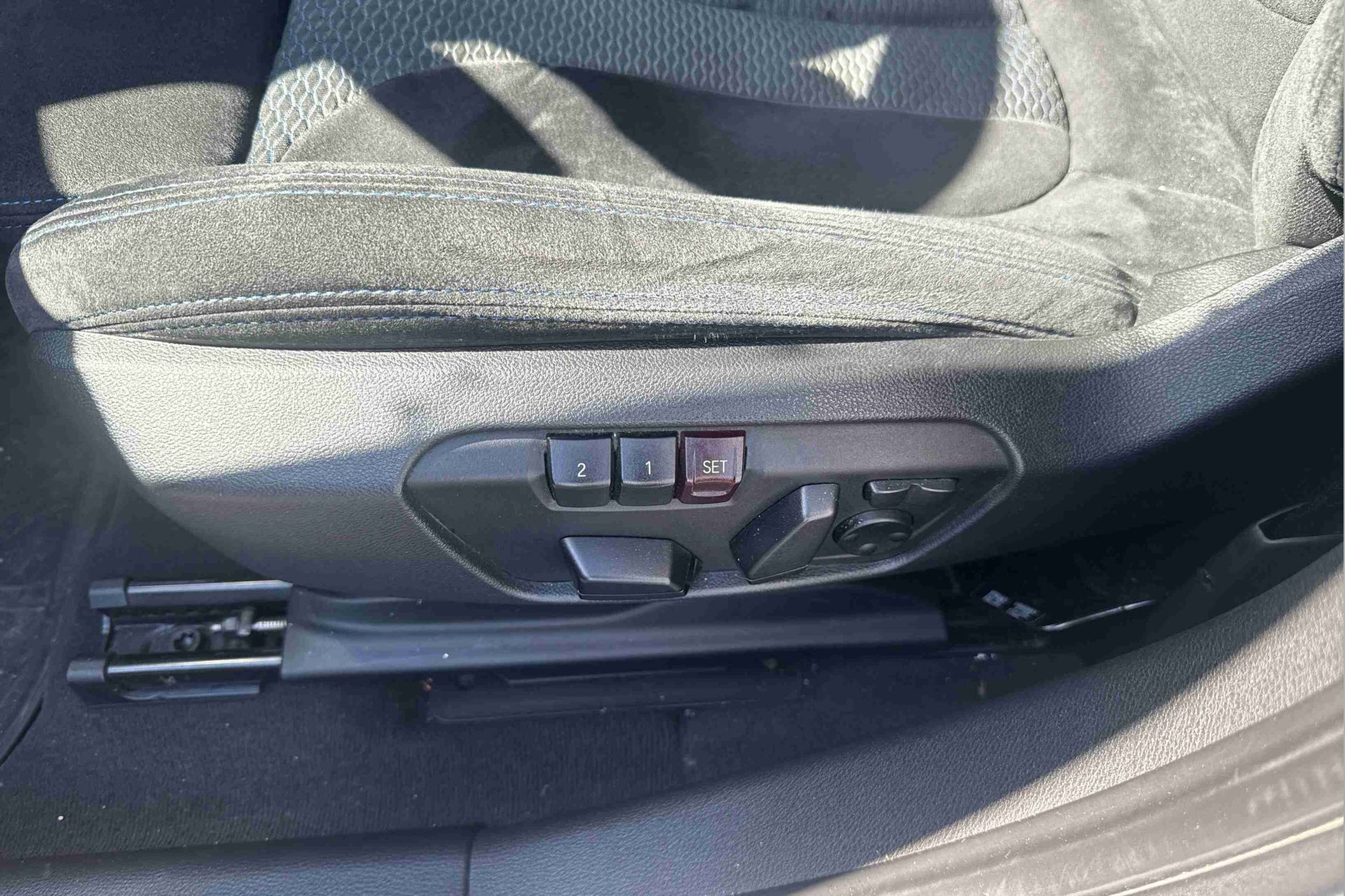 BMW X2 xDrive20d color Gris. Año 2018. 140KW(190CV). Diesel. En concesionario Santogal Praça de Espanha - Lisboa de Lisboa