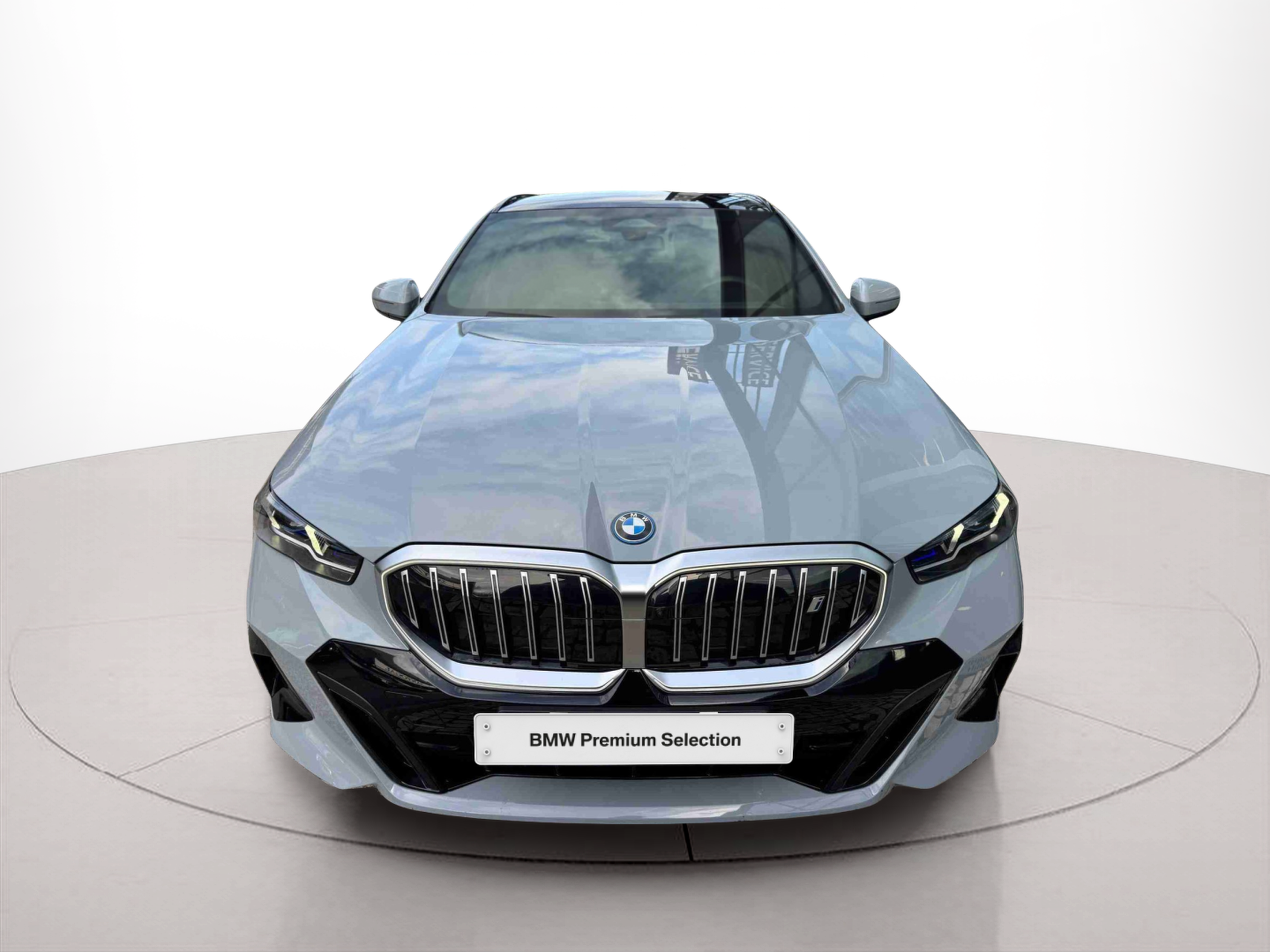 Fotos de BMW i5 eDrive40 color Gris. Año 2024. 250KW(340CV). Elétrico. En concesionario Santogal Oeiras de Oeiras