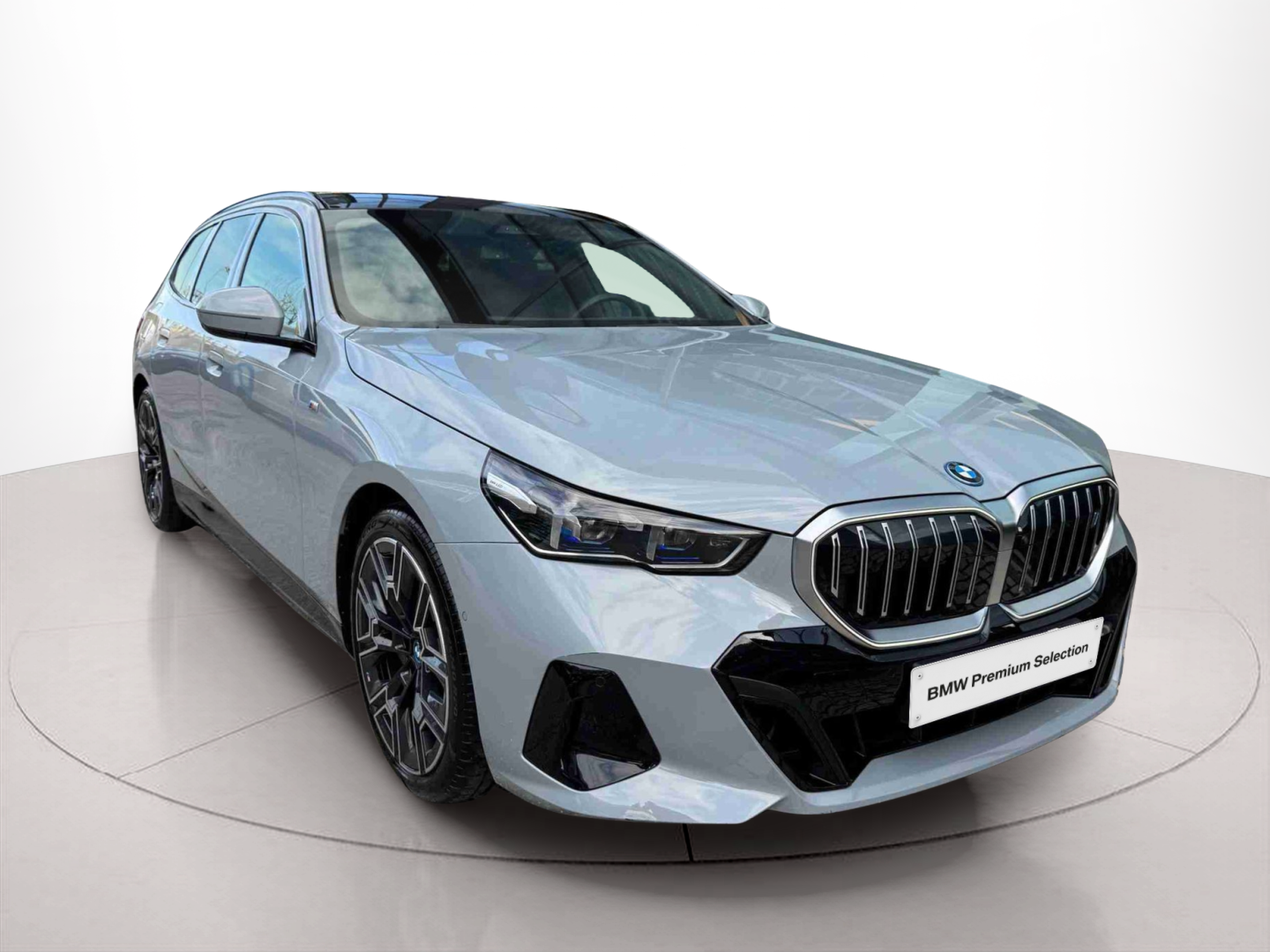 Fotos de BMW i5 eDrive40 color Gris. Año 2024. 250KW(340CV). Elétrico. En concesionario Santogal Oeiras de Oeiras