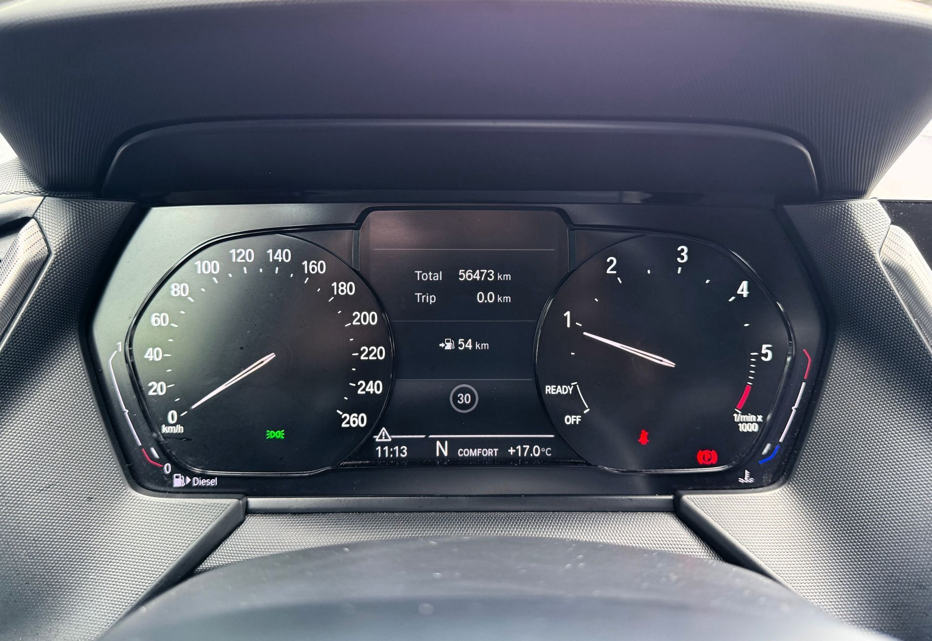 BMW Série 1 116d color Gris. Año 2021. 85KW(116CV). Diesel. En concesionario Santogal Oeiras de Oeiras