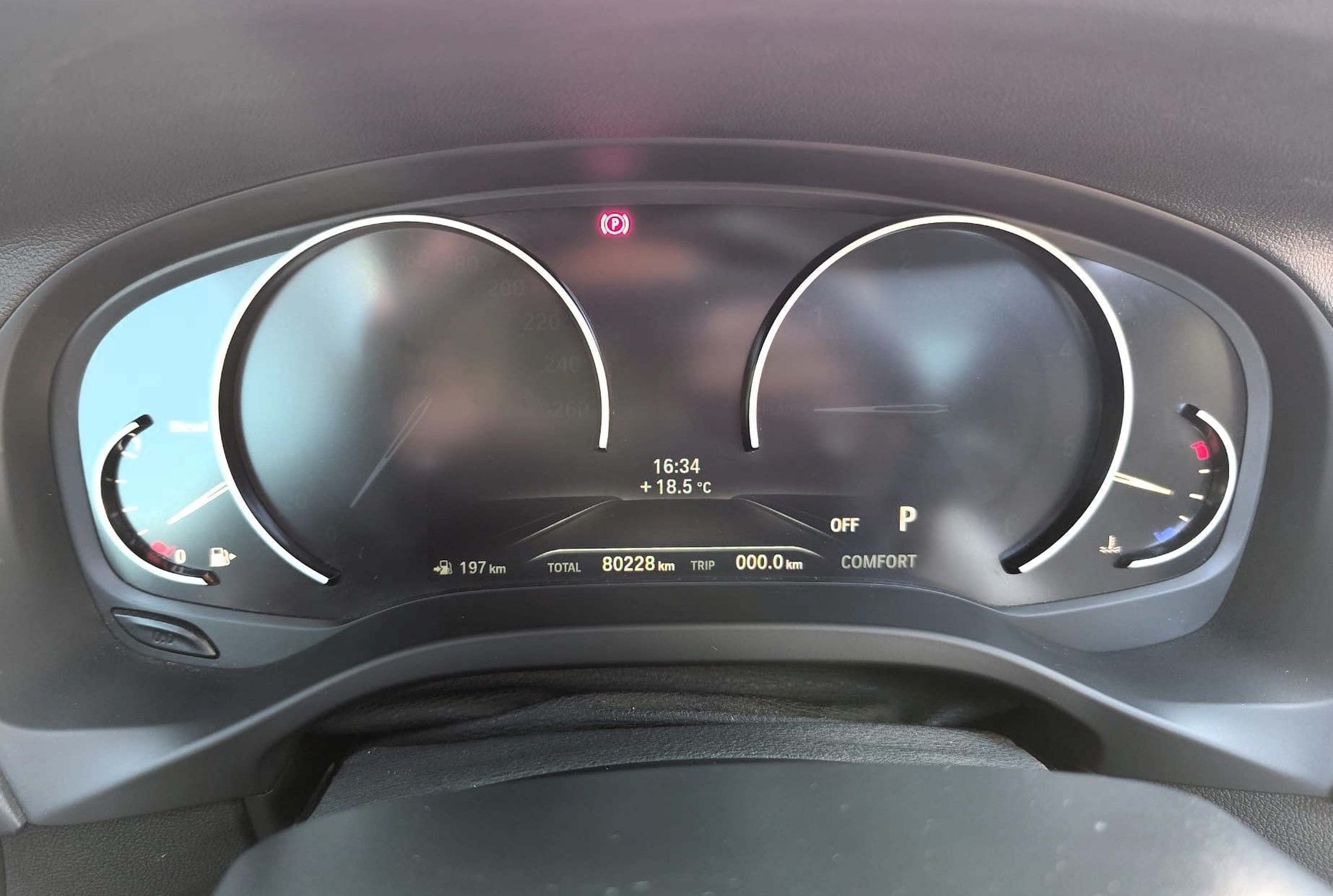 BMW X3 sDrive18d color Negro. Año 2019. 110KW(150CV). Diesel. En concesionario Santogal Oeiras de Oeiras