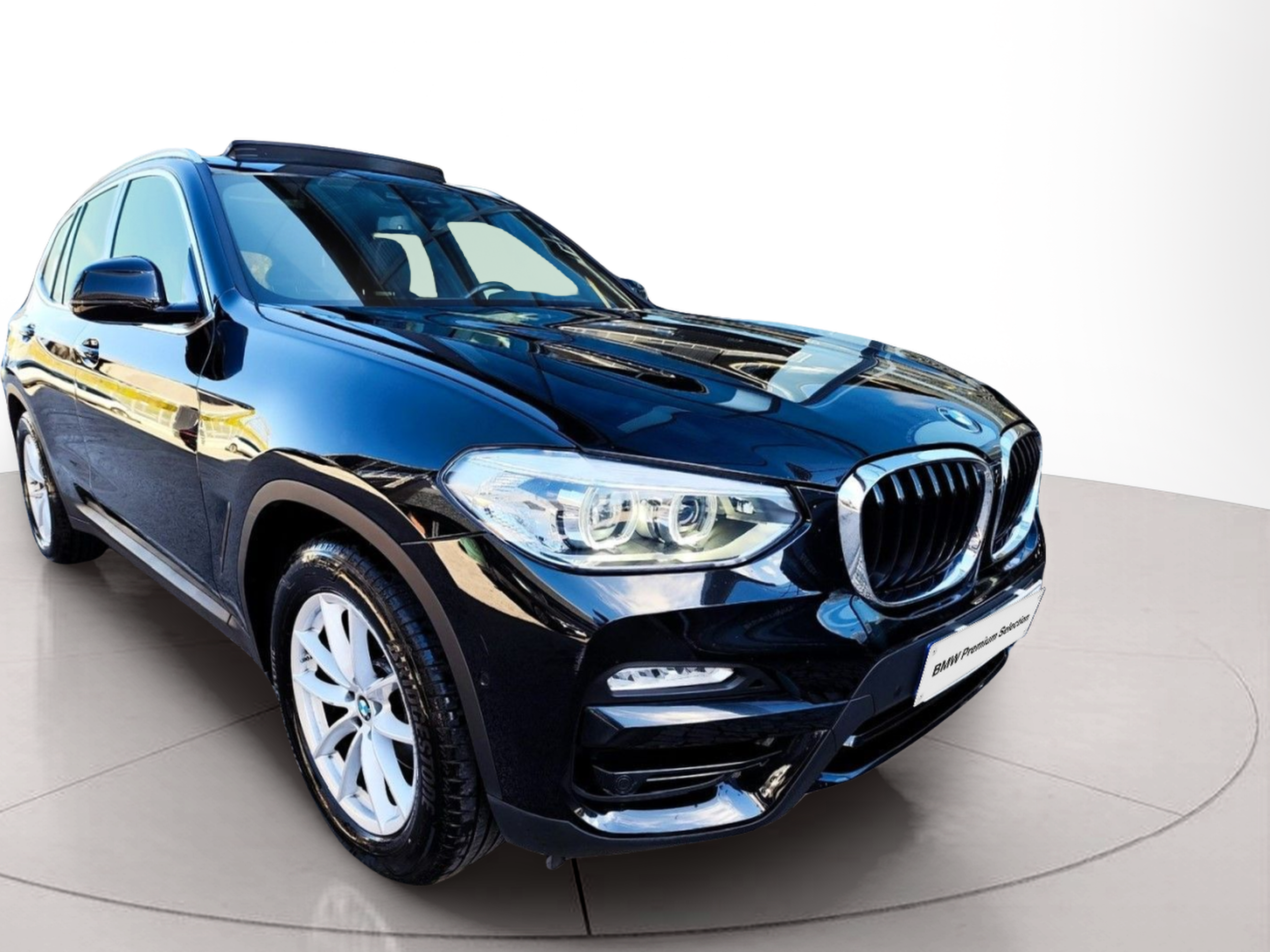 BMW X3 sDrive18d color Negro. Año 2019. 110KW(150CV). Diesel. En concesionario Santogal Oeiras de Oeiras