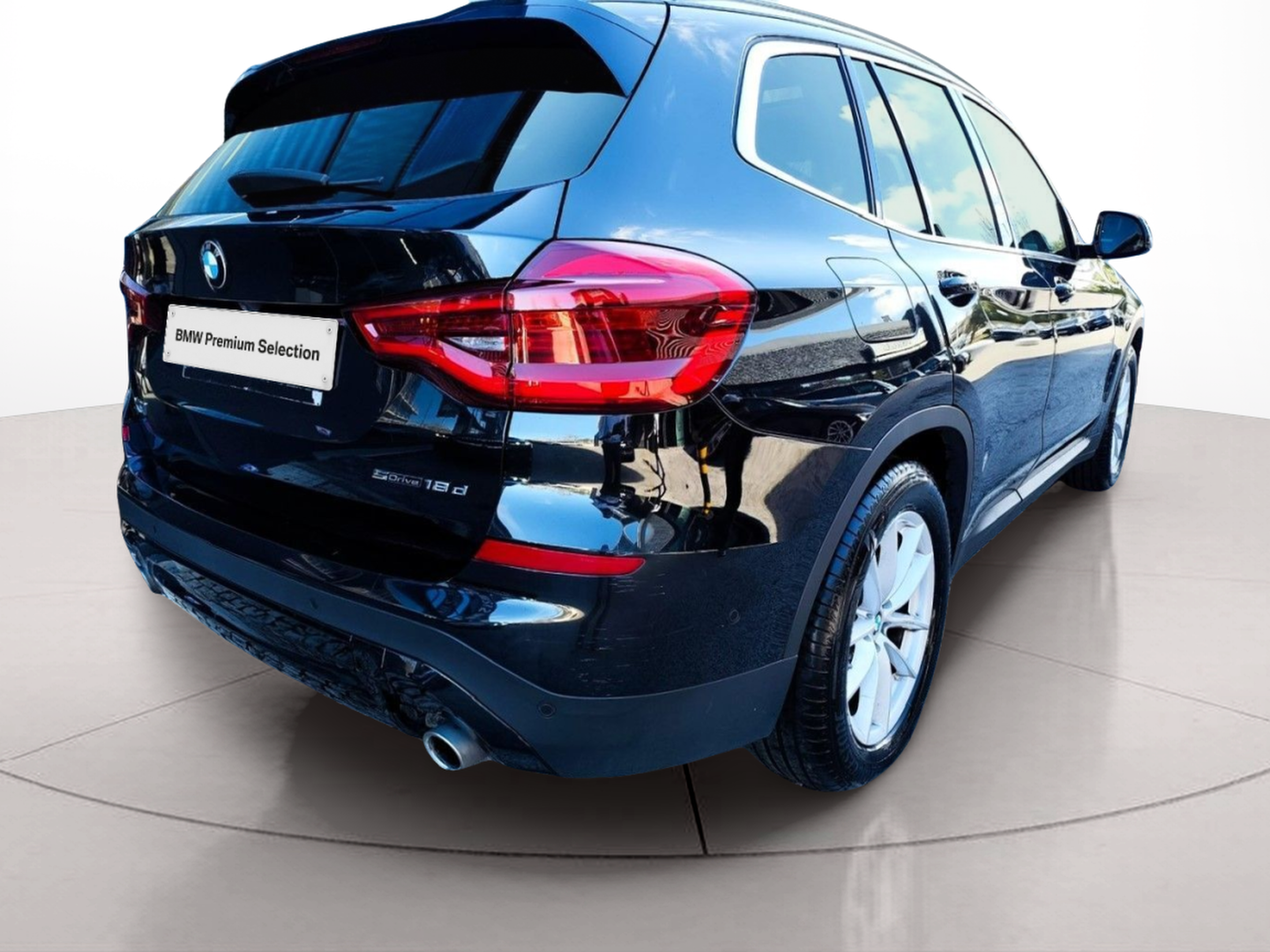 BMW X3 sDrive18d color Negro. Año 2019. 110KW(150CV). Diesel. En concesionario Santogal Oeiras de Oeiras