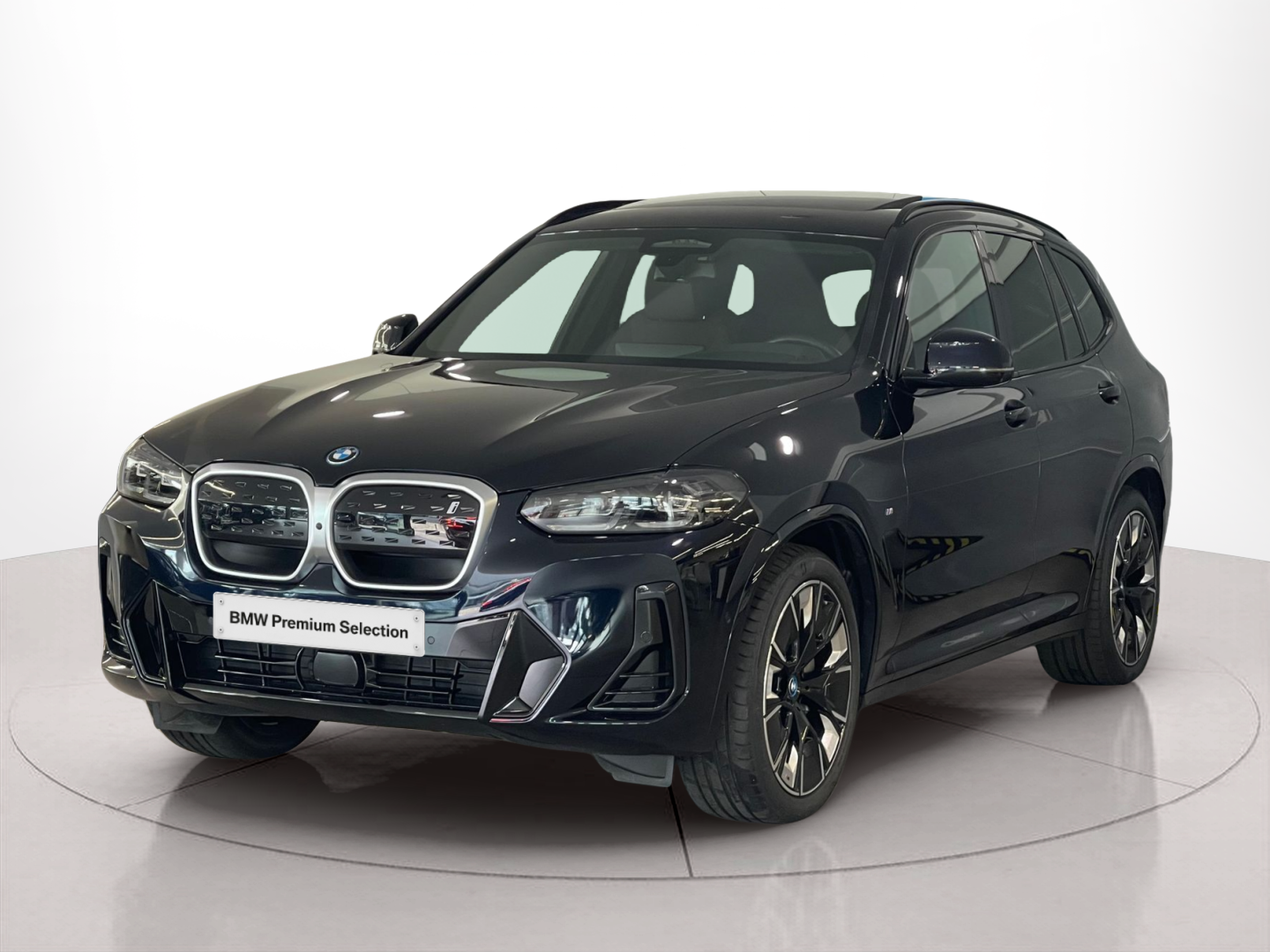 Fotos de BMW iX3 iX3 80 kWh color Negro. Año 2024. 210KW(286CV). Elétrico. En concesionario Santogal Carnaxide de Oeiras