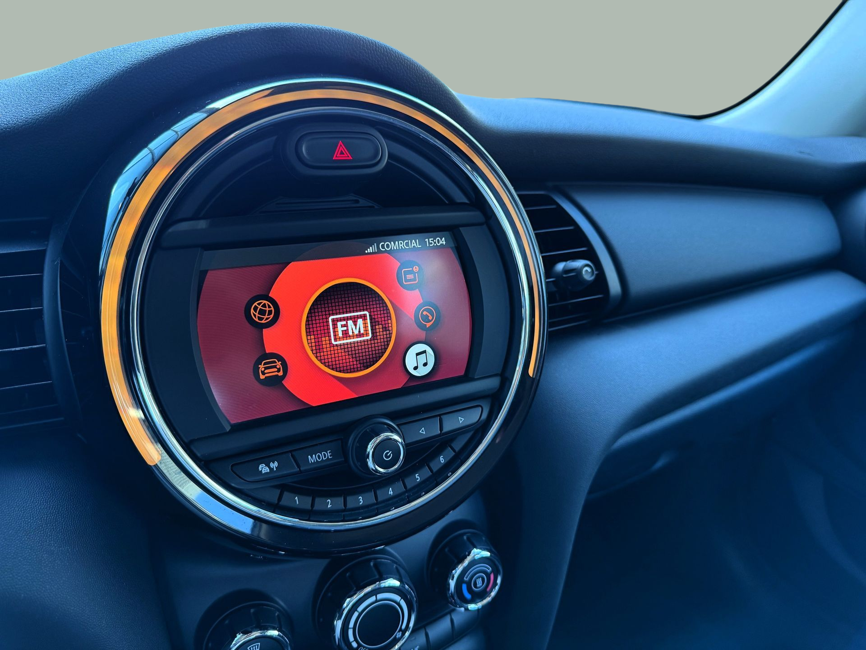 fotoG 10 del MINI MINI 5 Portas One 55 kW (75 CV) 75cv Gasolina de 2020 em Oeiras