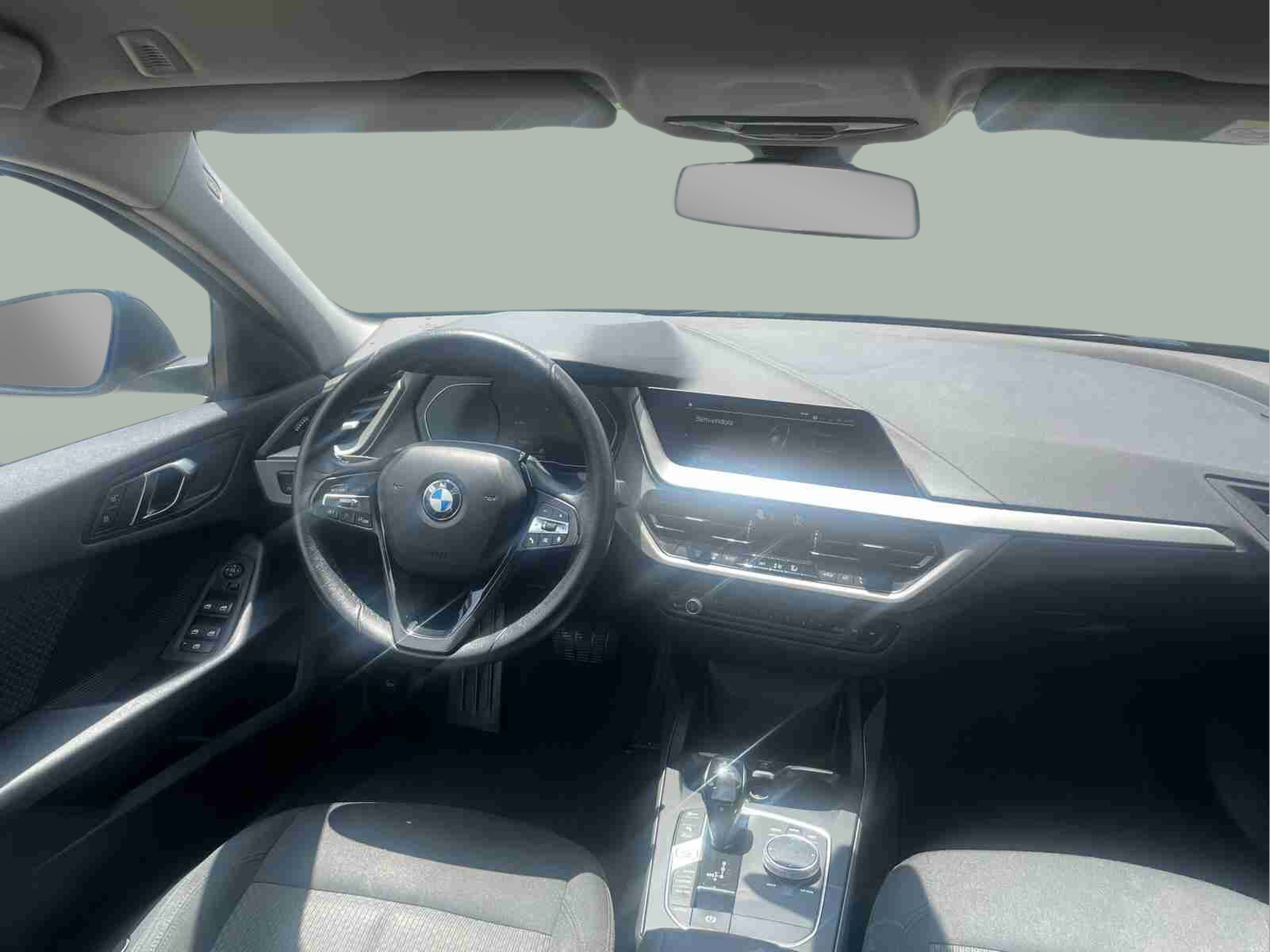 BMW Série 1 116d color Azul. Año 2021. 85KW(116CV). Diesel. En concesionario Santogal Santo Antão do Tojal de Loures