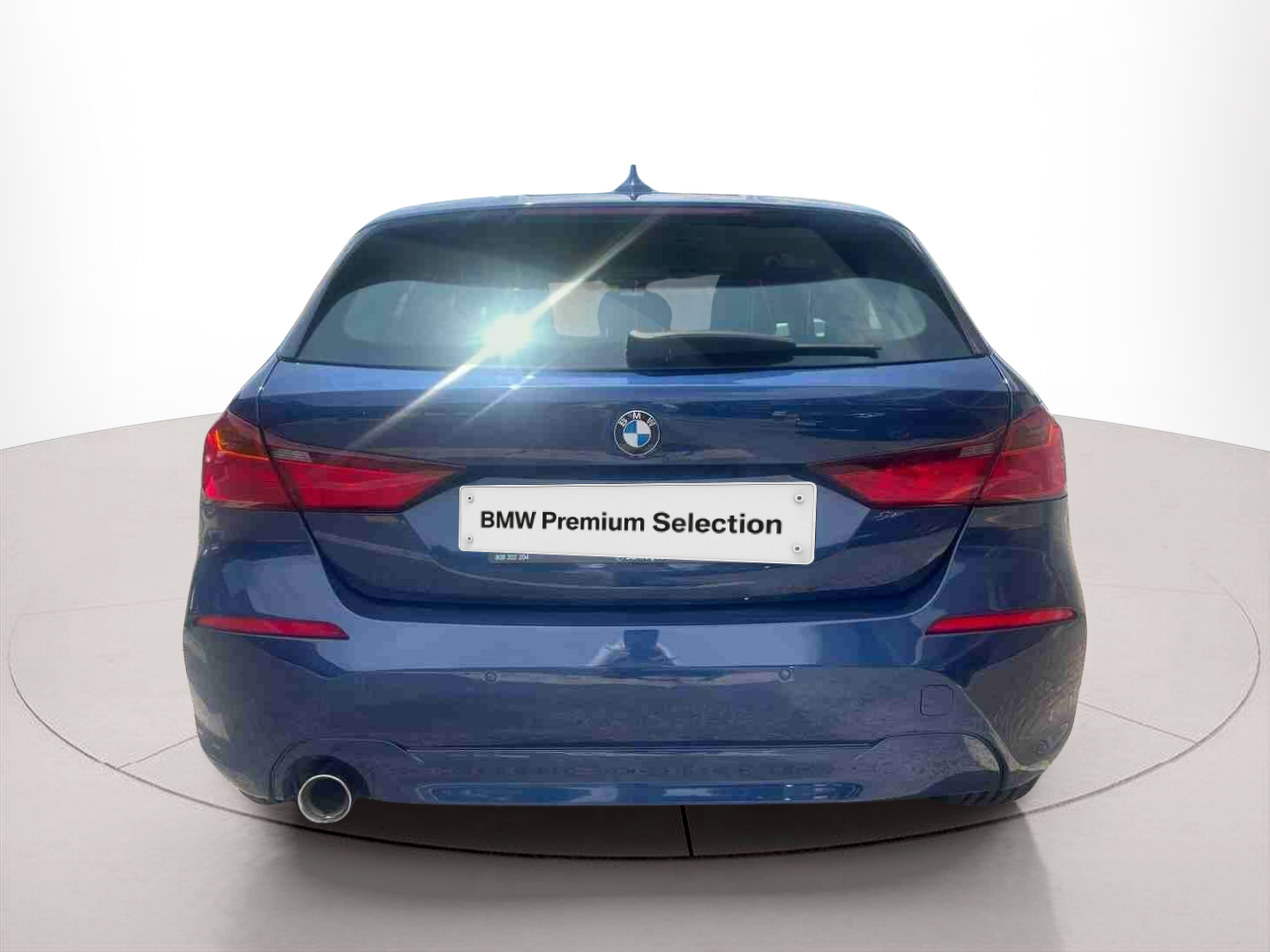 BMW Série 1 116d color Azul. Año 2021. 85KW(116CV). Diesel. En concesionario Santogal Santo Antão do Tojal de Loures