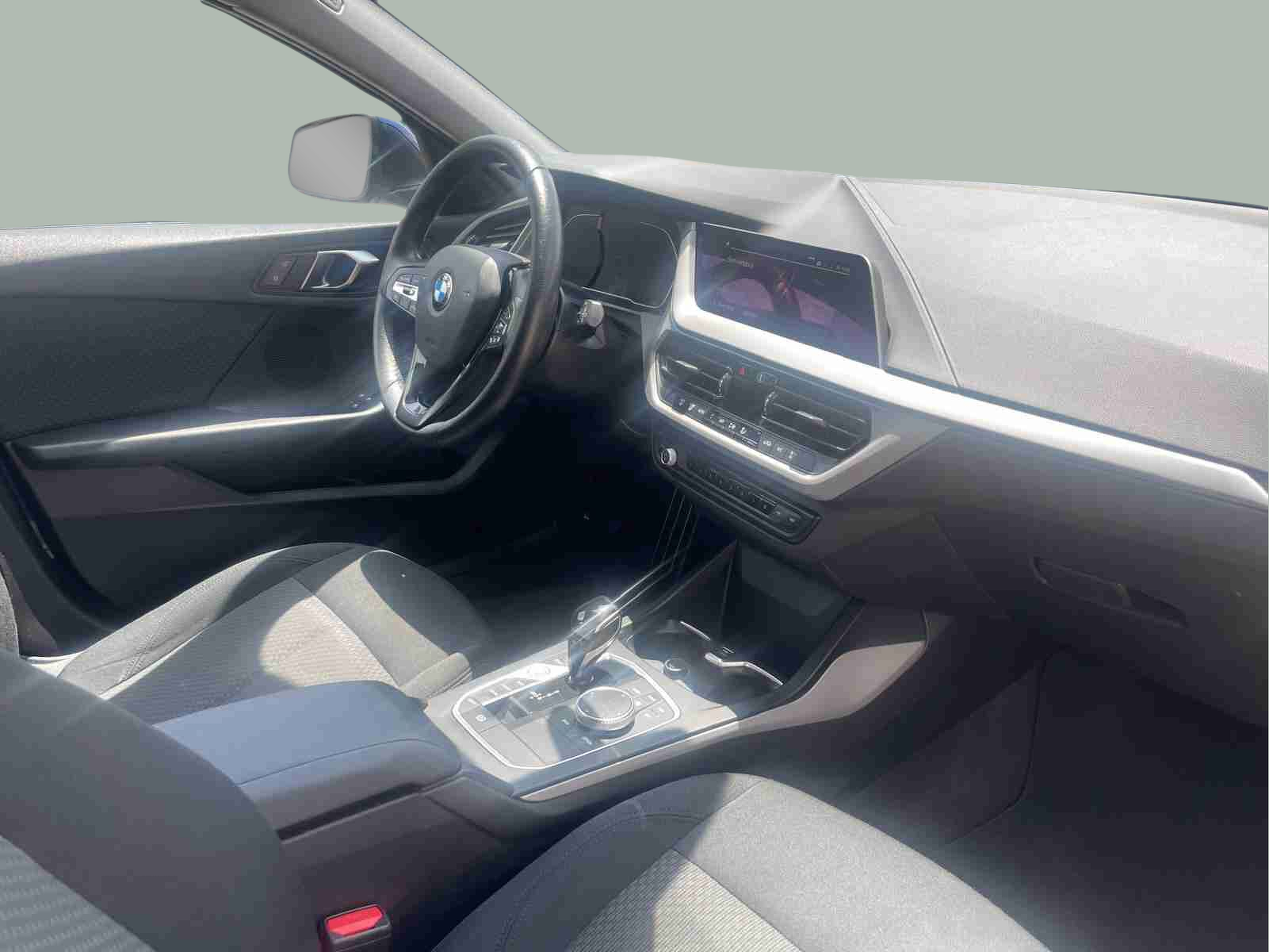 BMW Série 1 116d color Azul. Año 2021. 85KW(116CV). Diesel. En concesionario Santogal Santo Antão do Tojal de Loures