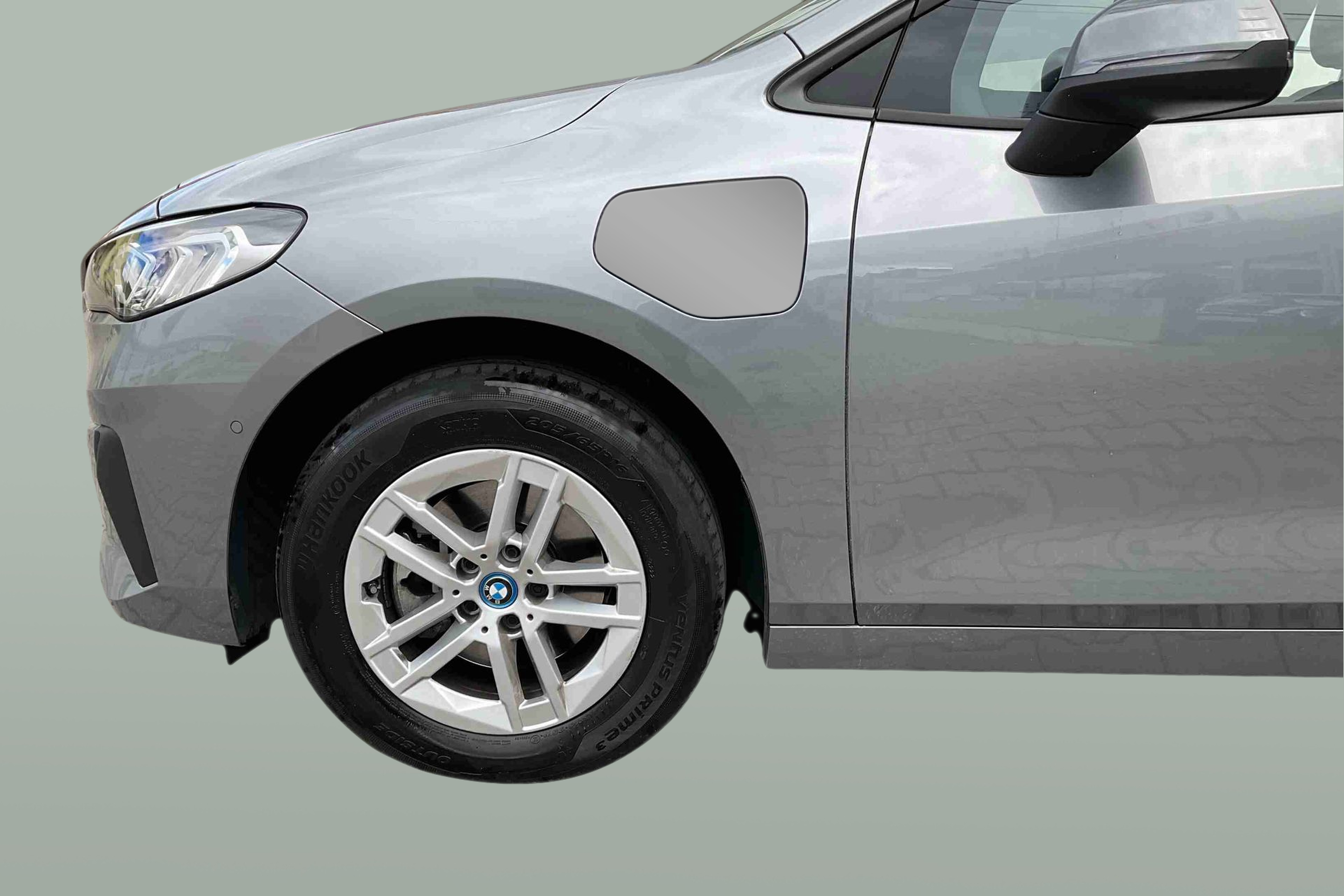 BMW Série 2 225xe Active Tourer color Gris. Año 2023. 180KW(245CV). Elétrico / Gasolina Híbrido. En concesionario Santogal Setúbal de Setúbal
