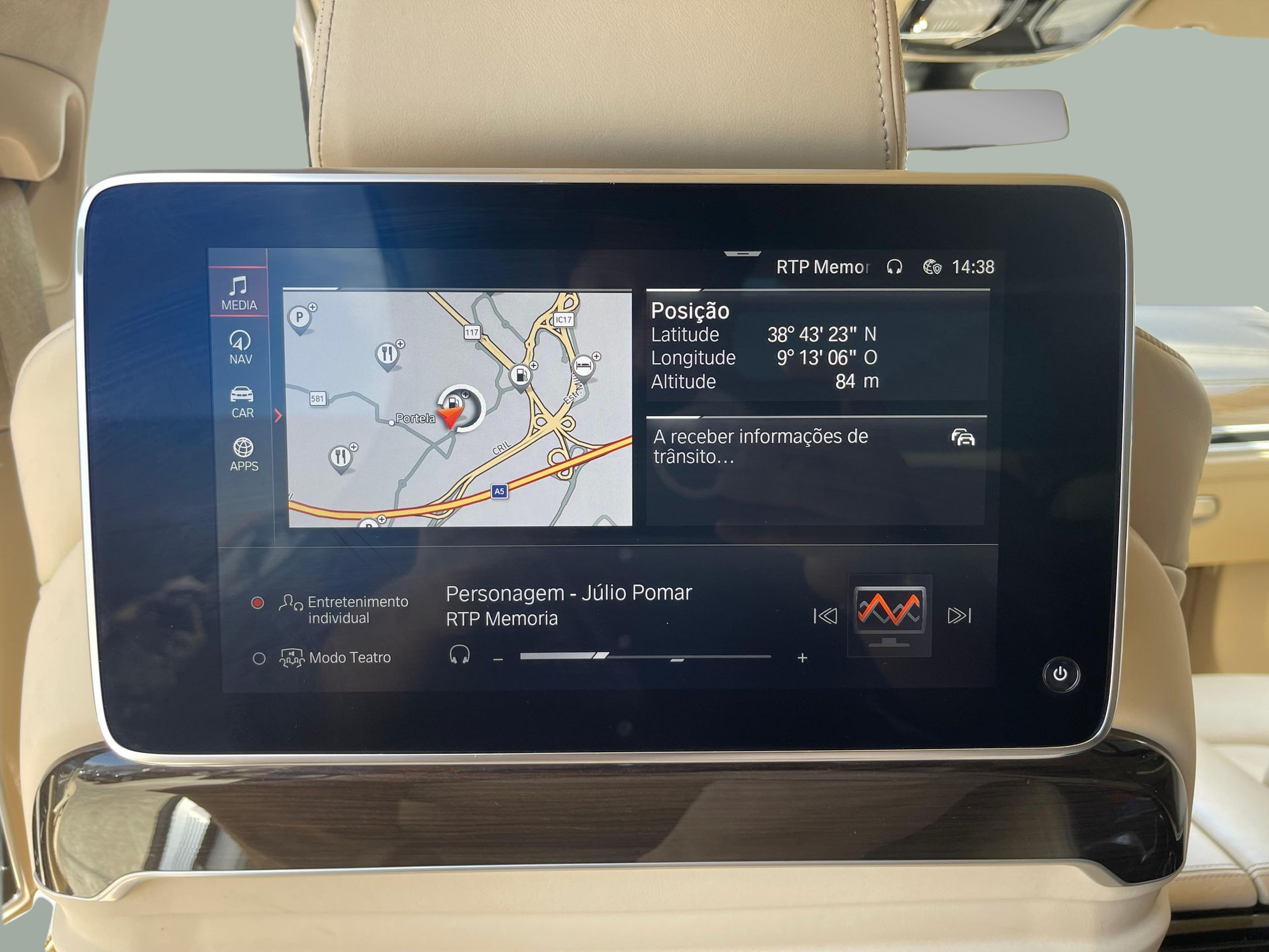 BMW Série 7 M760Li color Gris. Año 2019. 430KW(585CV). Gasolina. En concesionario Santogal Carnaxide de Oeiras