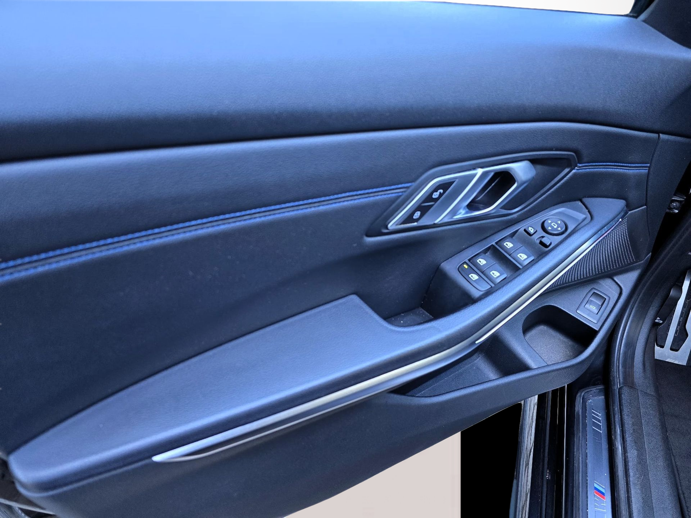 BMW Série 3 318d Touring color Negro. Año 2021. 110KW(150CV). Diesel. En concesionario Santogal Oeiras de Oeiras