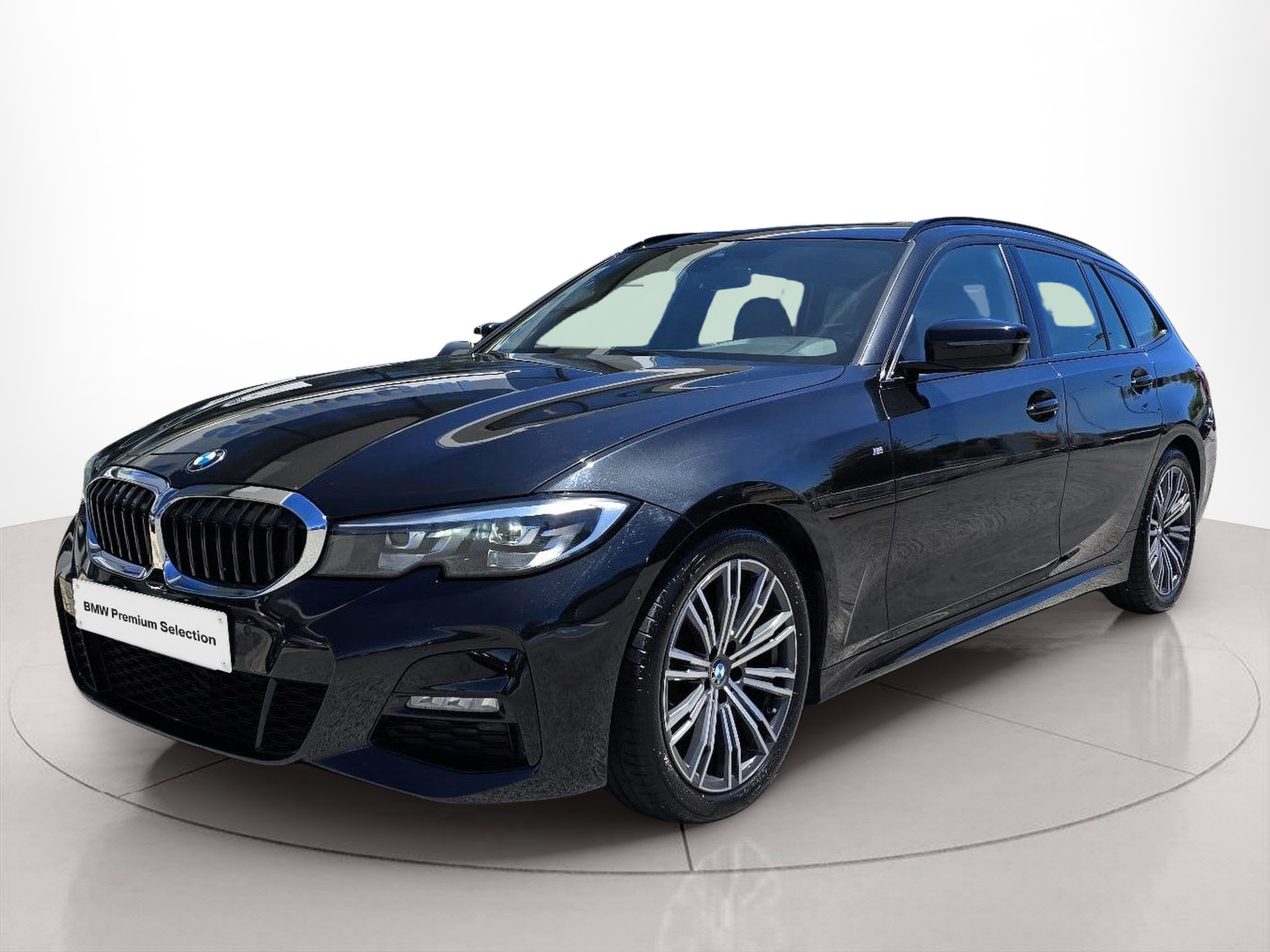 Fotos de BMW Série 3 318d Touring color Negro. Año 2021. 110KW(150CV). Diesel. En concesionario Santogal Oeiras de Oeiras