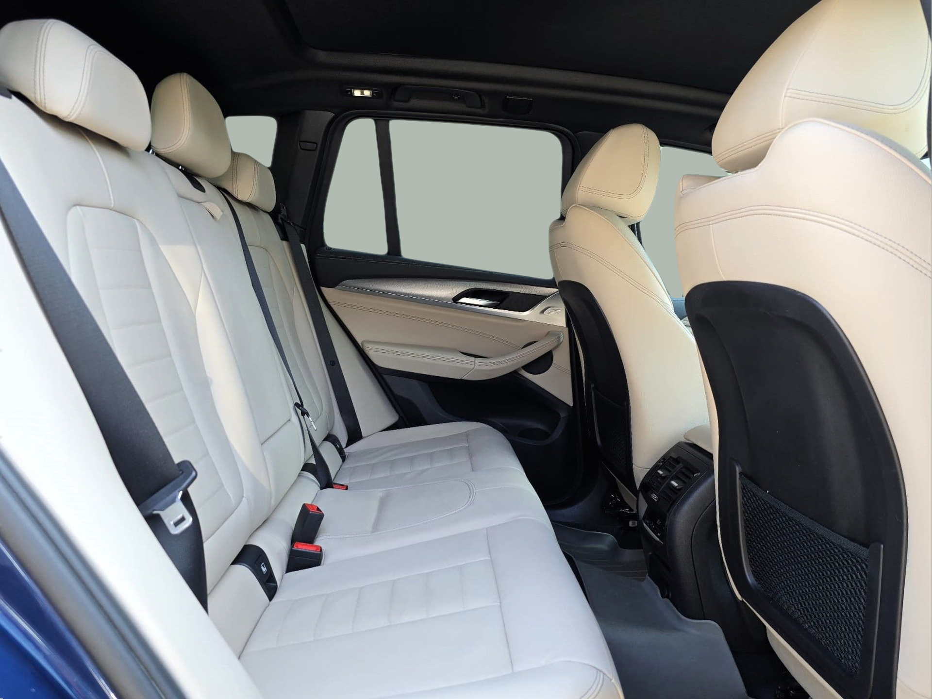 BMW X3 xDrive30d color Azul. Año 2018. 195KW(265CV). Diesel. En concesionario Santogal Oeiras de Oeiras