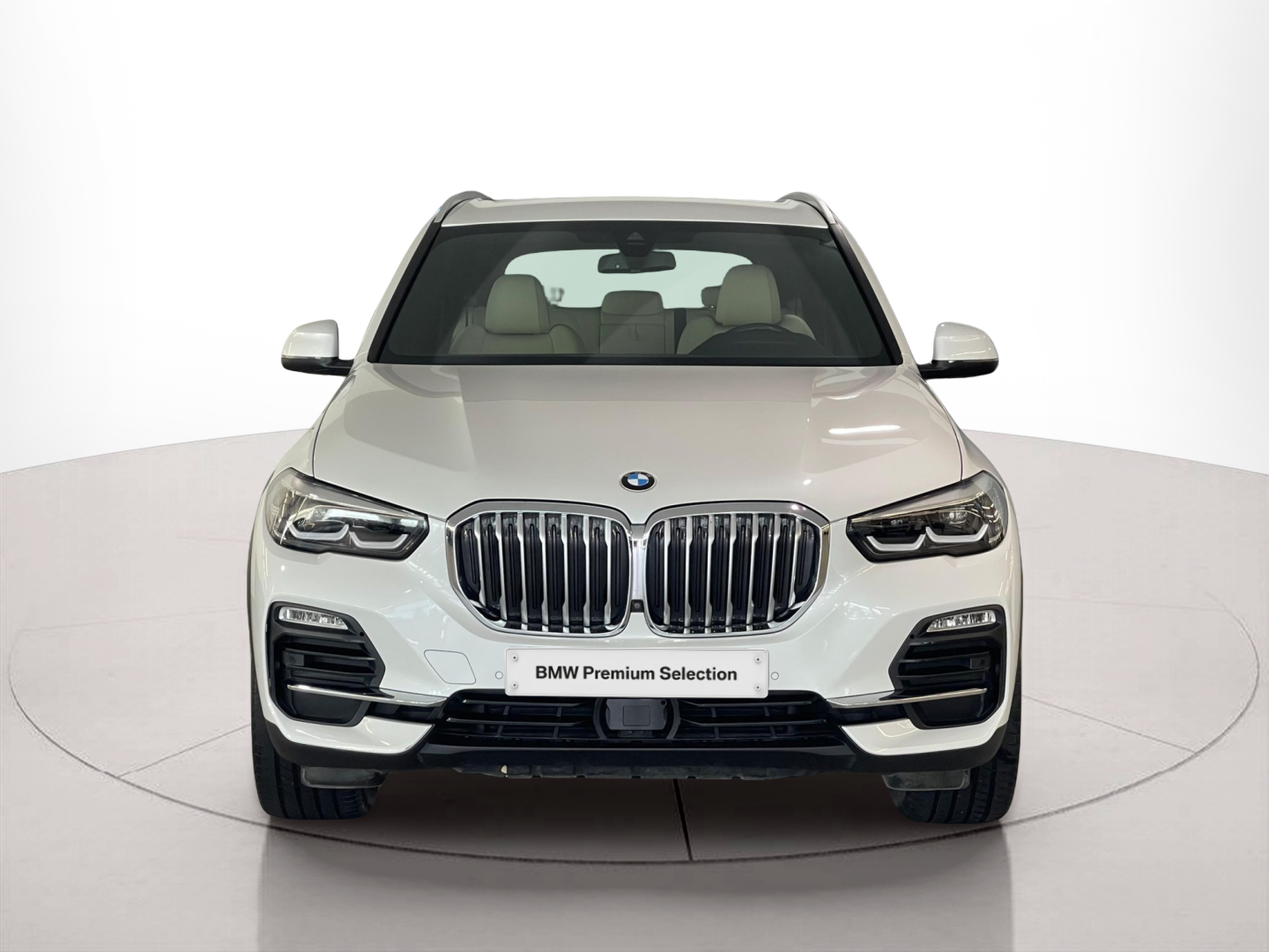 Fotos de BMW X5 xDrive30d color Blanco. Año 2020. 210KW(286CV). Diesel. En concesionario Santogal Carnaxide de Oeiras