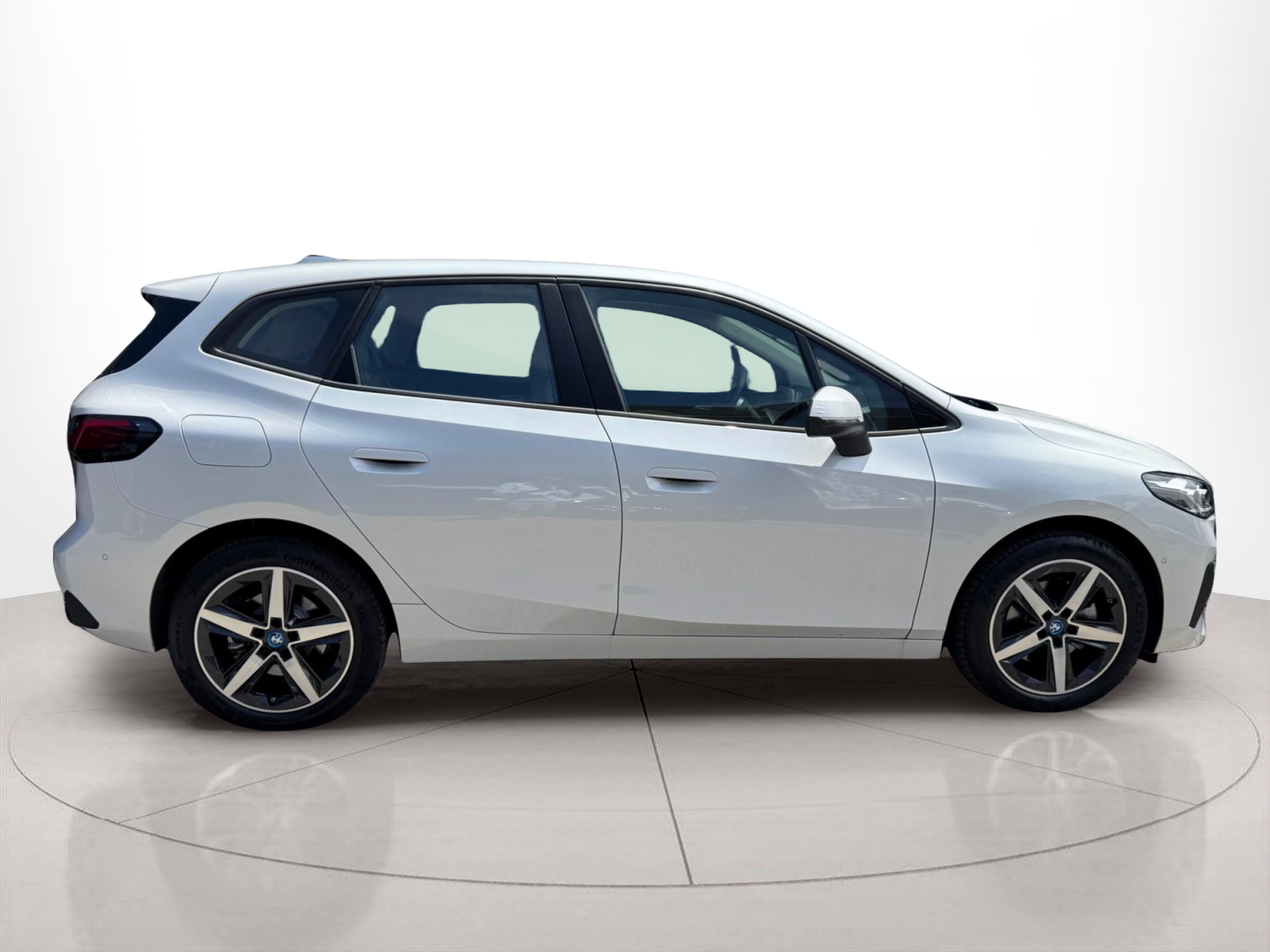 BMW Série 2 225xe Active Tourer color Blanco. Año 2024. 180KW(245CV). Elétrico / Diesel Híbrido. En concesionario Santogal Oeiras de Oeiras
