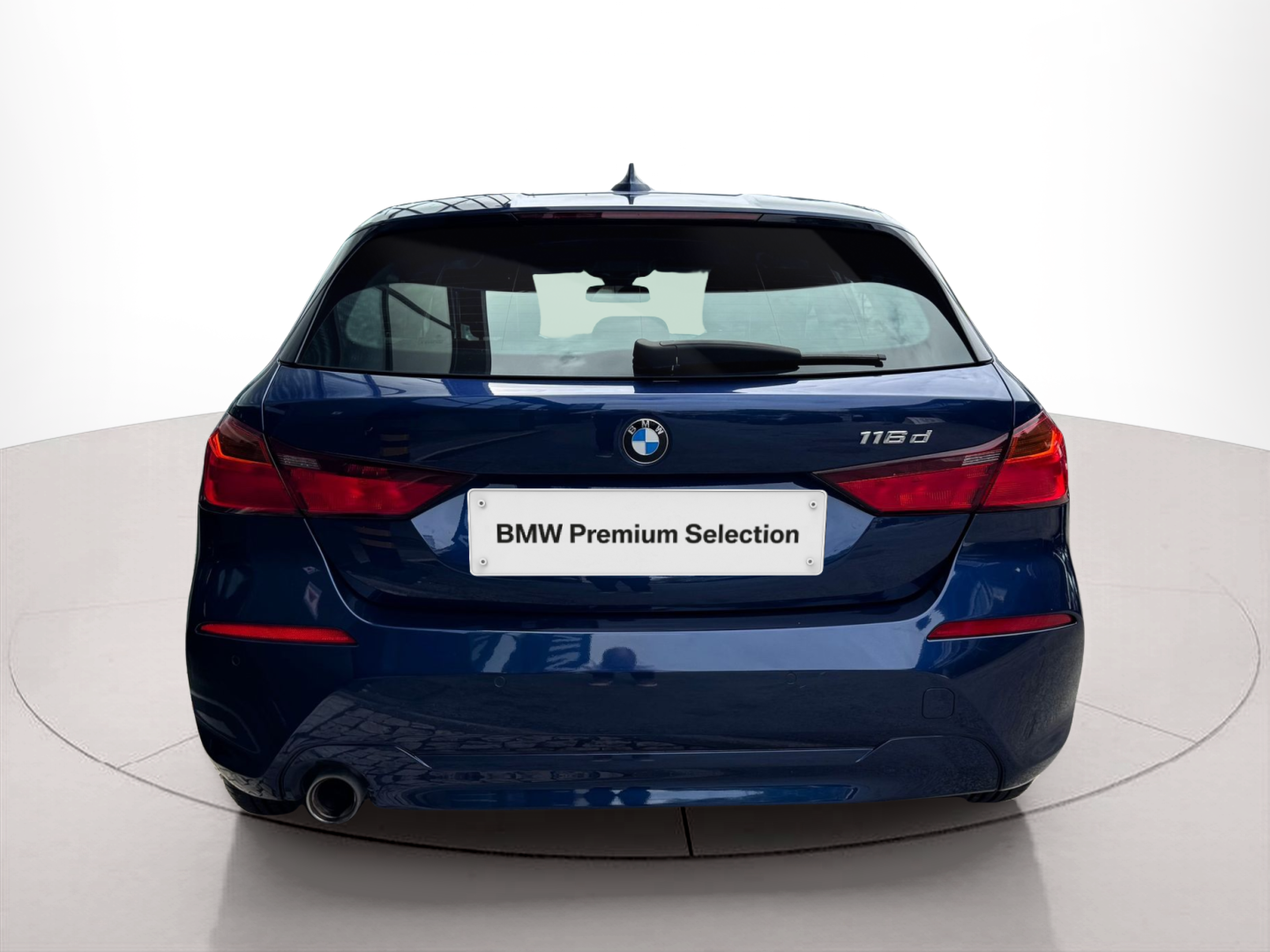 BMW Série 1 116d color Azul. Año 2020. 85KW(116CV). Diesel. En concesionario Santogal Oeiras de Oeiras