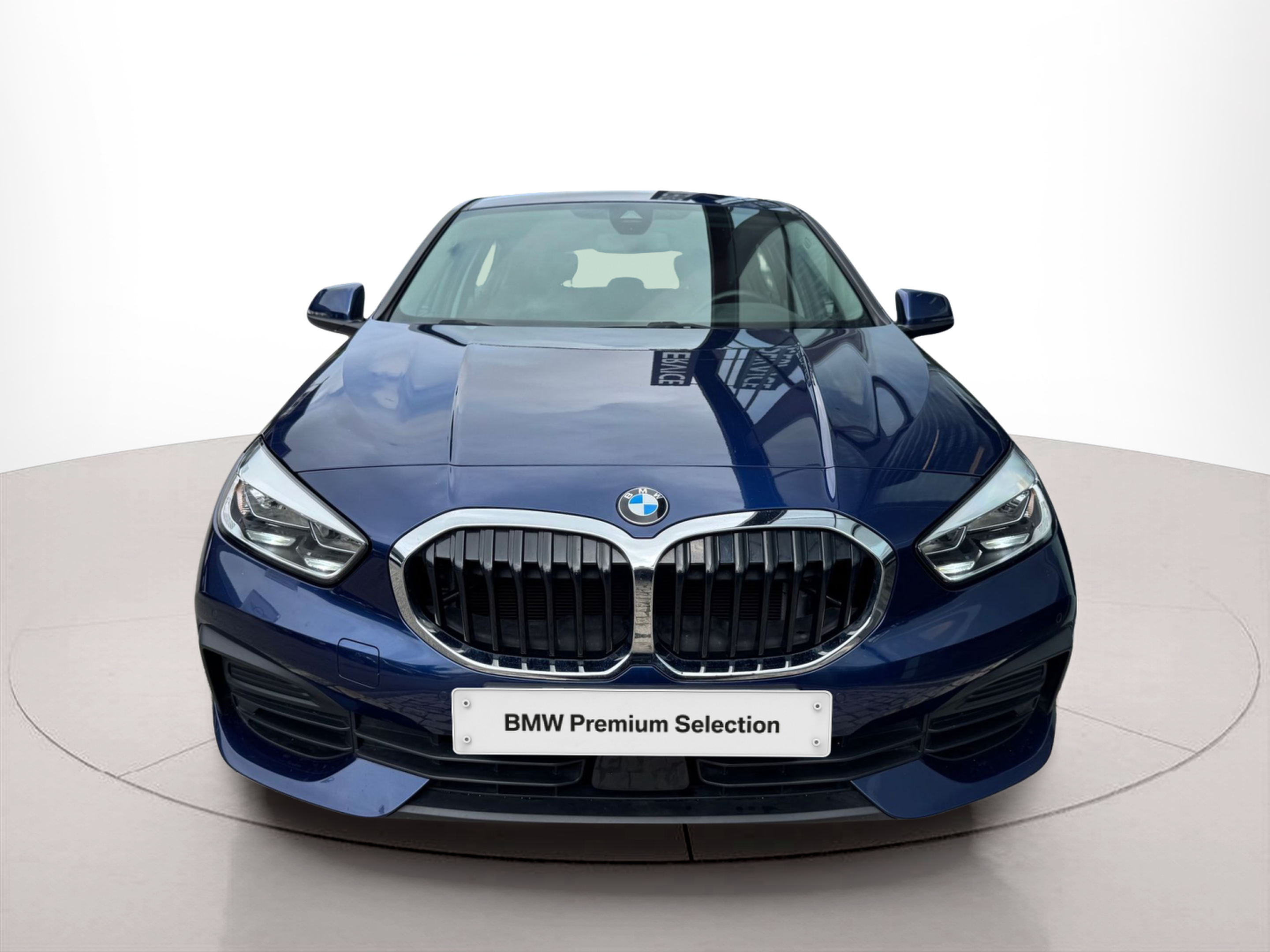 Fotos de BMW Série 1 116d color Azul. Año 2020. 85KW(116CV). Diesel. En concesionario Santogal Oeiras de Oeiras
