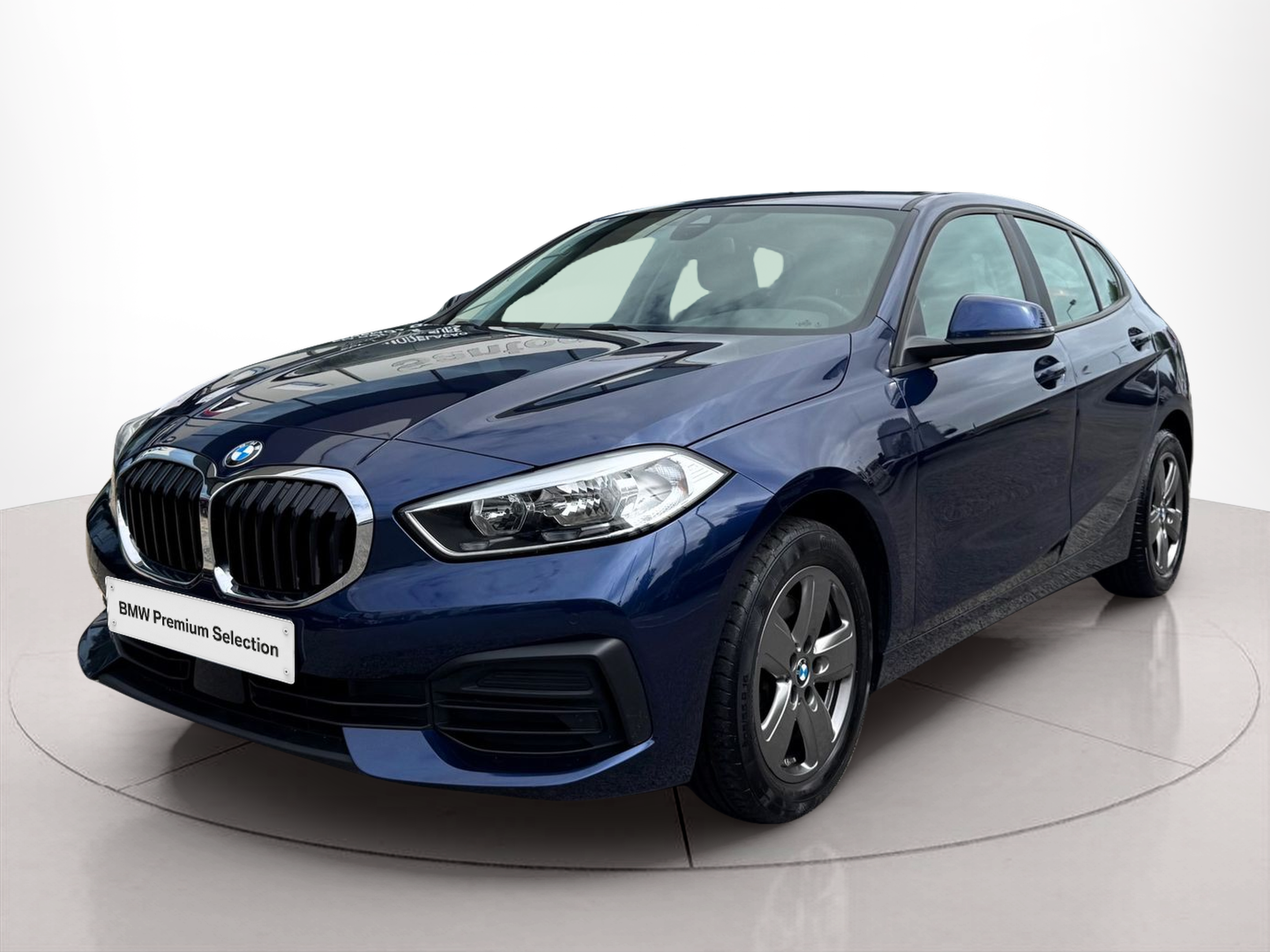 Fotos de BMW Série 1 116d color Azul. Año 2020. 85KW(116CV). Diesel. En concesionario Santogal Oeiras de Oeiras