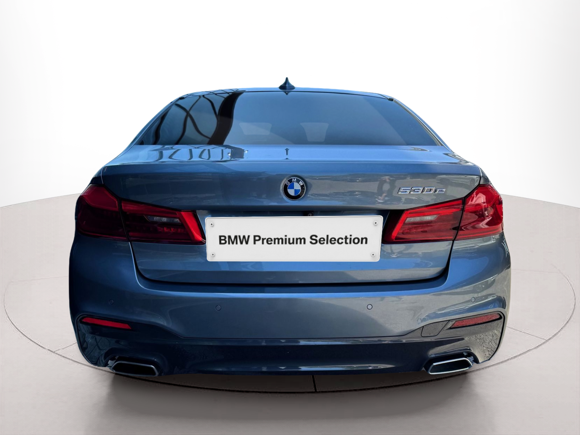 BMW Série 5 530e Berlina color Azul. Año 2019. 185KW(252CV). Elétrico / Gasolina Híbrido. En concesionario Santogal Oeiras de Oeiras