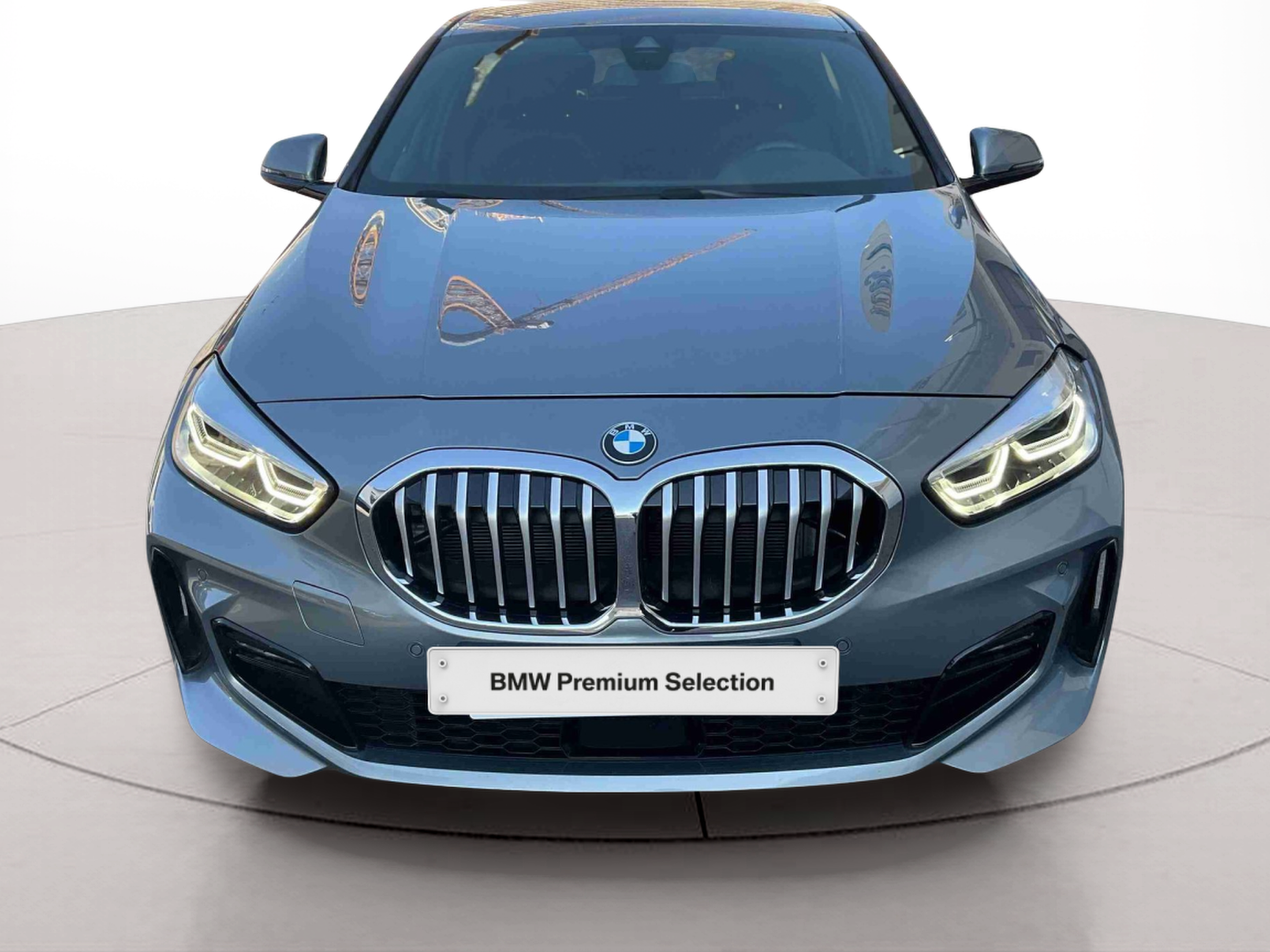 Fotos de BMW Série 1 116d color Gris. Año 2024. 85KW(116CV). Diesel. En concesionario Santogal Setúbal de Setúbal