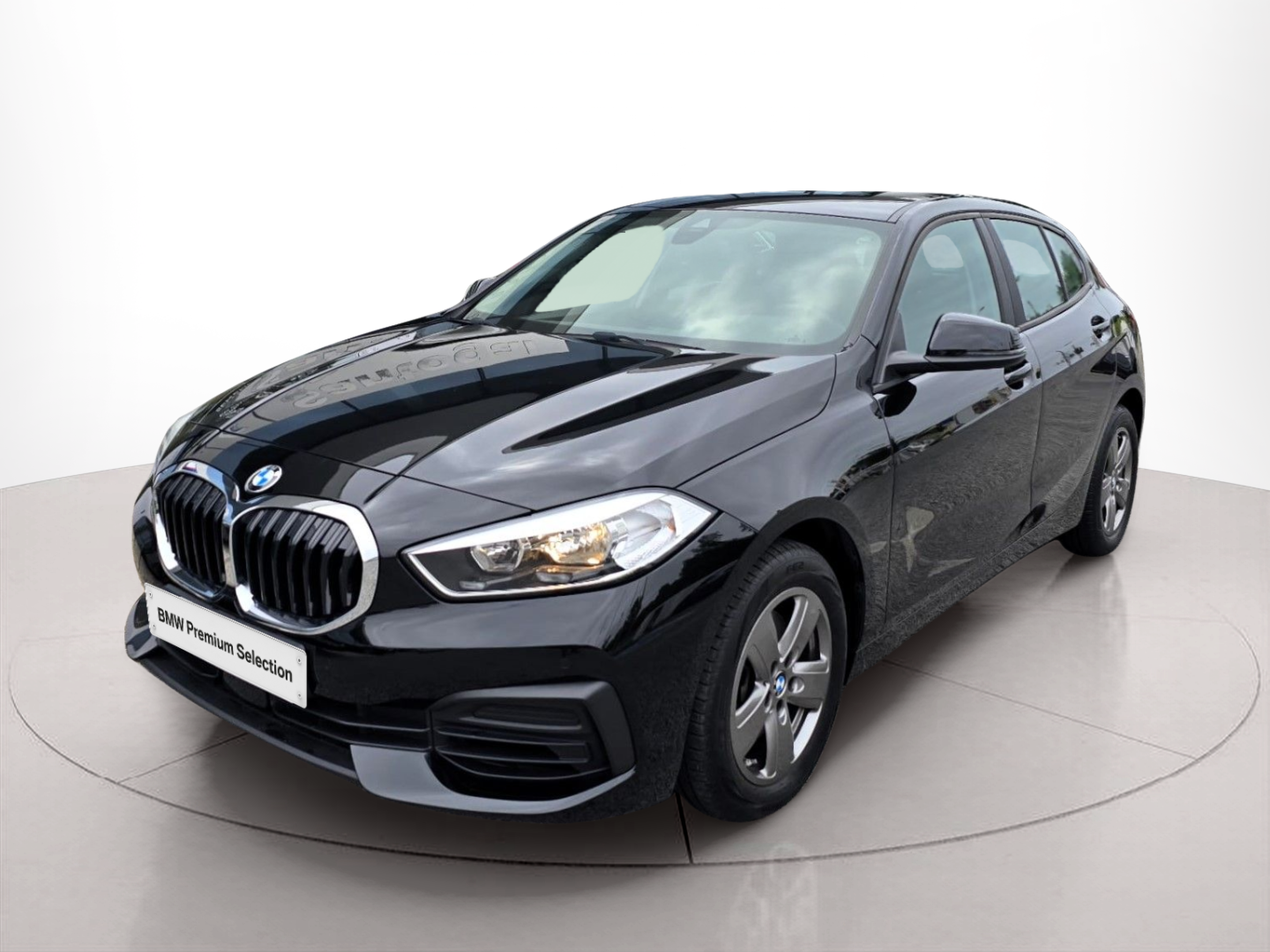 Fotos de BMW Série 1 116i color Negro. Año 2023. 80KW(109CV). Gasolina. En concesionario Santogal Oeiras de Oeiras