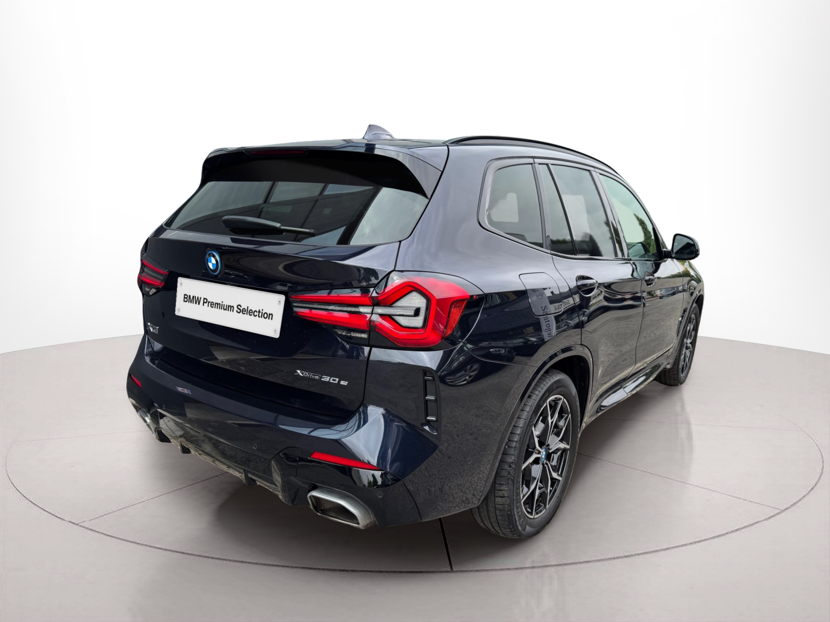 BMW X3 xDrive30e color Negro. Año 2024. 215KW(292CV). Elétrico / Gasolina Híbrido. En concesionario Santogal Oeiras de Oeiras