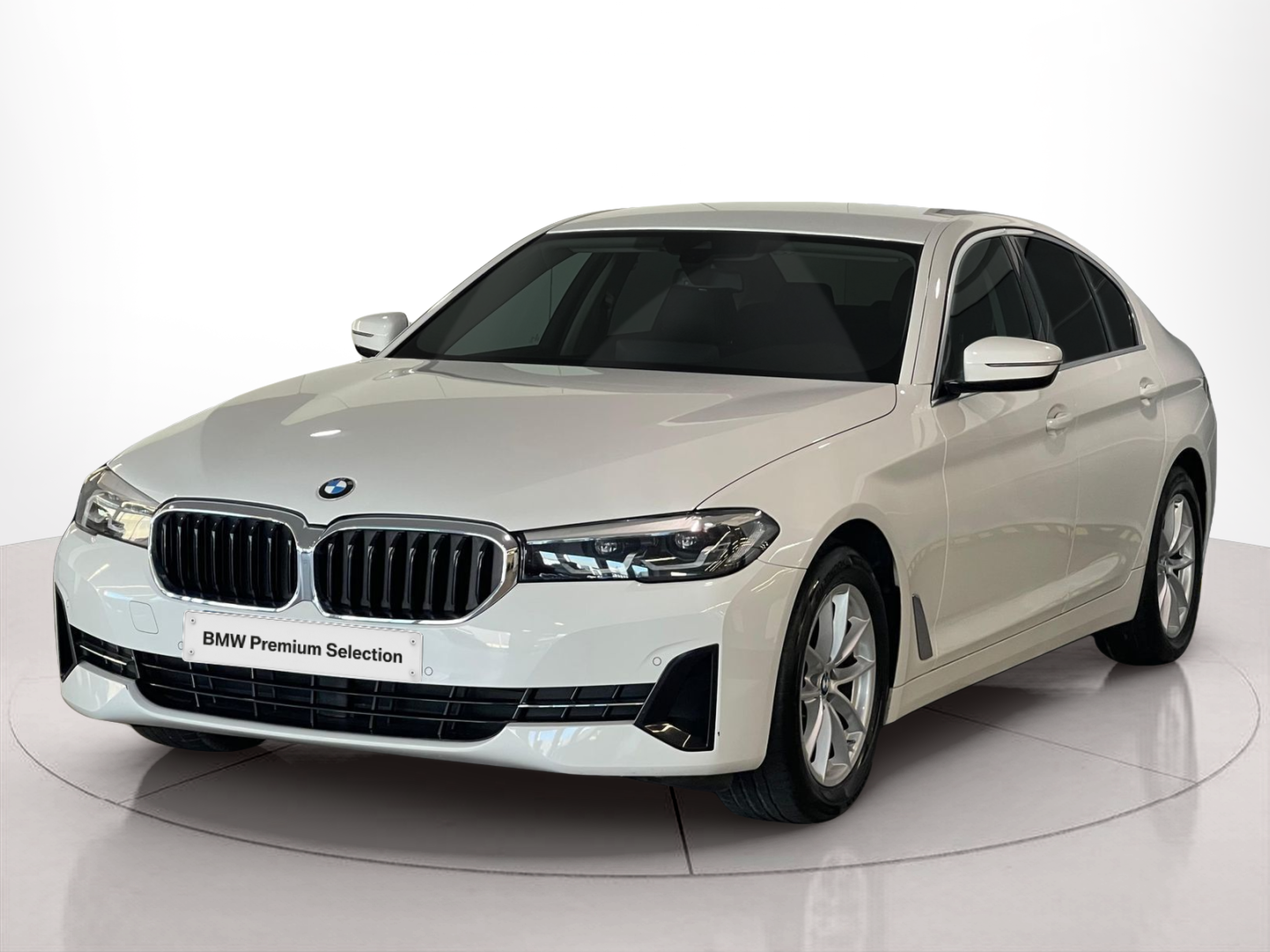 Fotos de BMW Série 5 520d Berlina color Blanco. Año 2020. 140KW(190CV). Diesel. En concesionario Santogal Carnaxide de Oeiras