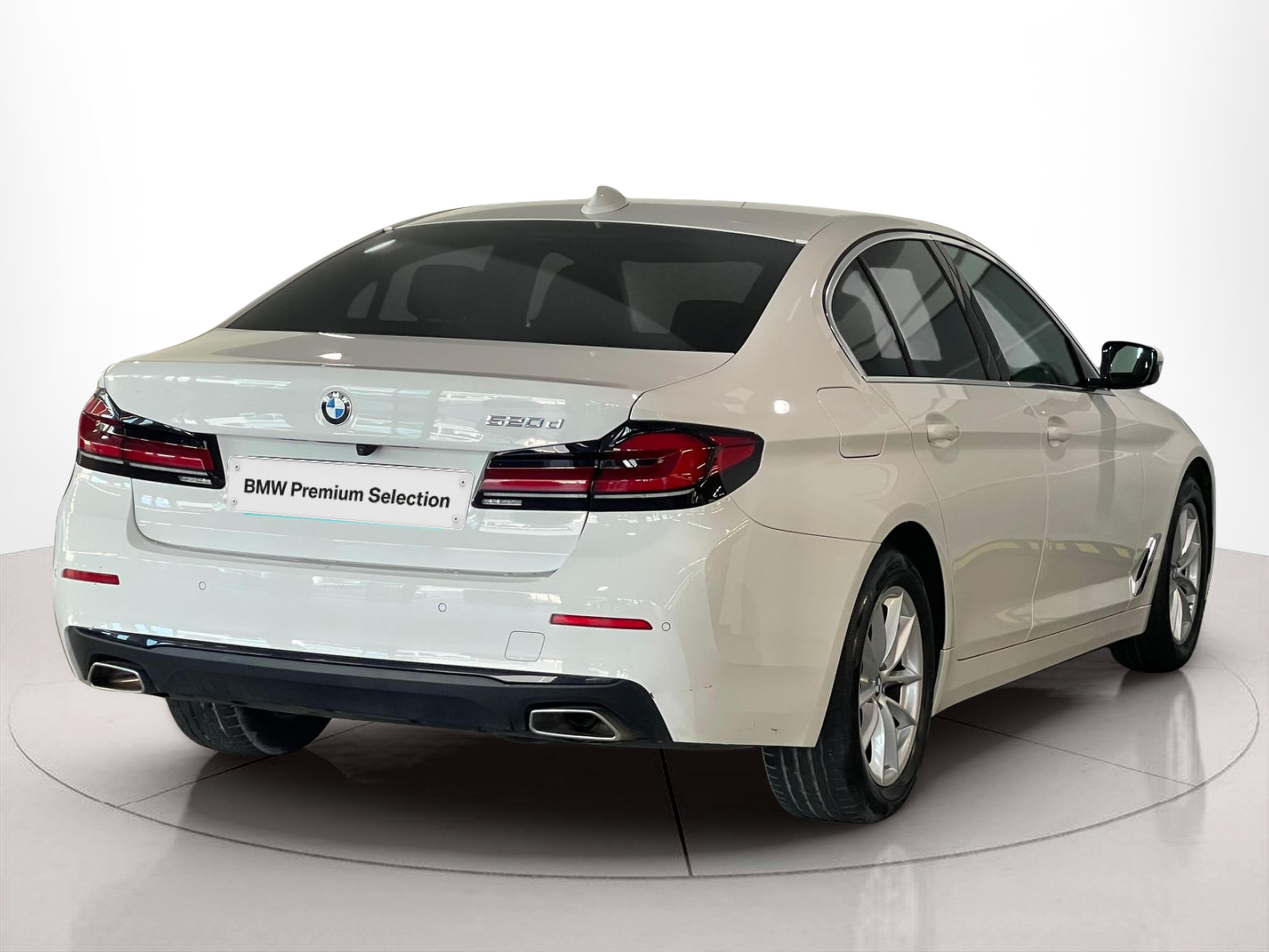 BMW Série 5 520d Berlina color Blanco. Año 2020. 140KW(190CV). Diesel. En concesionario Santogal Carnaxide de Oeiras